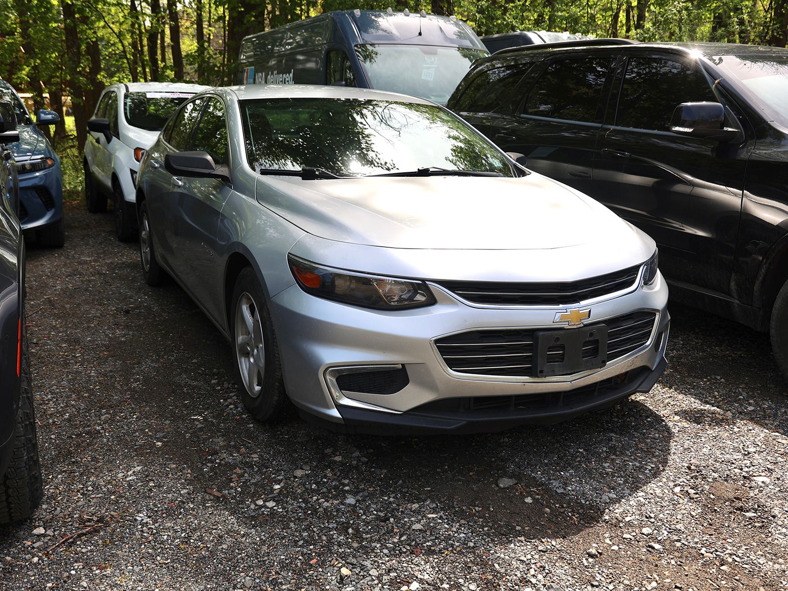 Photo view of 2017 Chevrolet Malibu in Gray