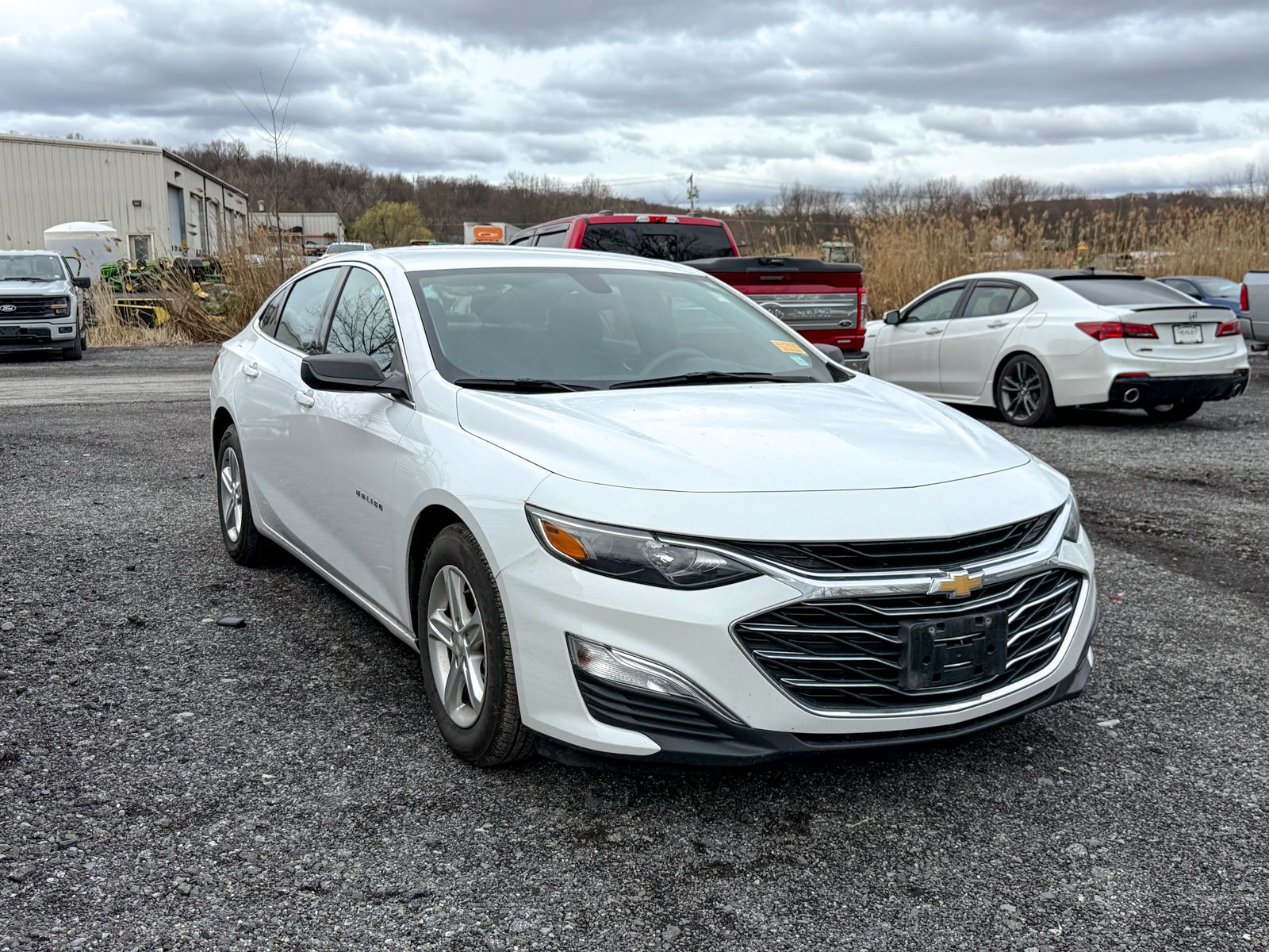 Photo view of 2022 Chevrolet Malibu in White