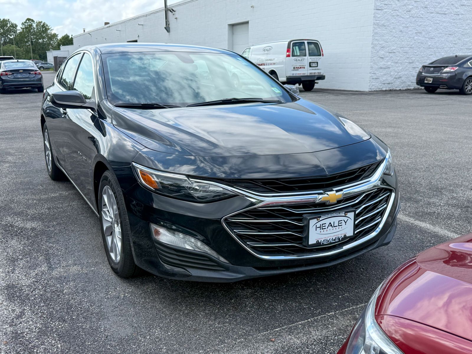 Photo view of 2020 Chevrolet Malibu in Black