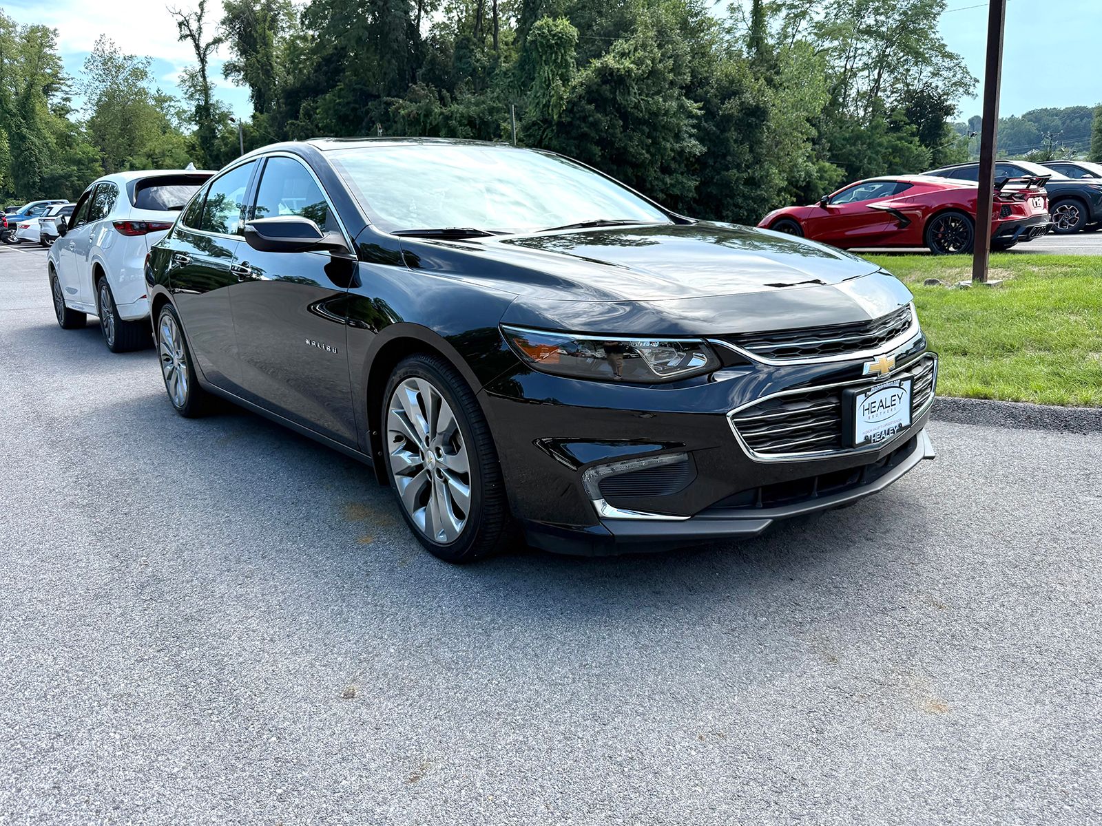 Photo view of 2016 Chevrolet Malibu in Black