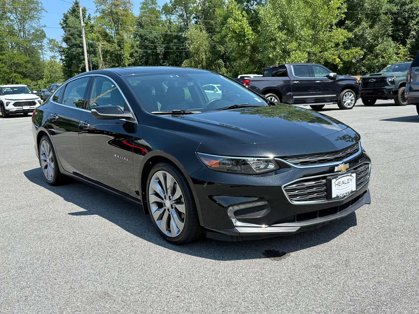 Photo view of 2016 Chevrolet Malibu in Black