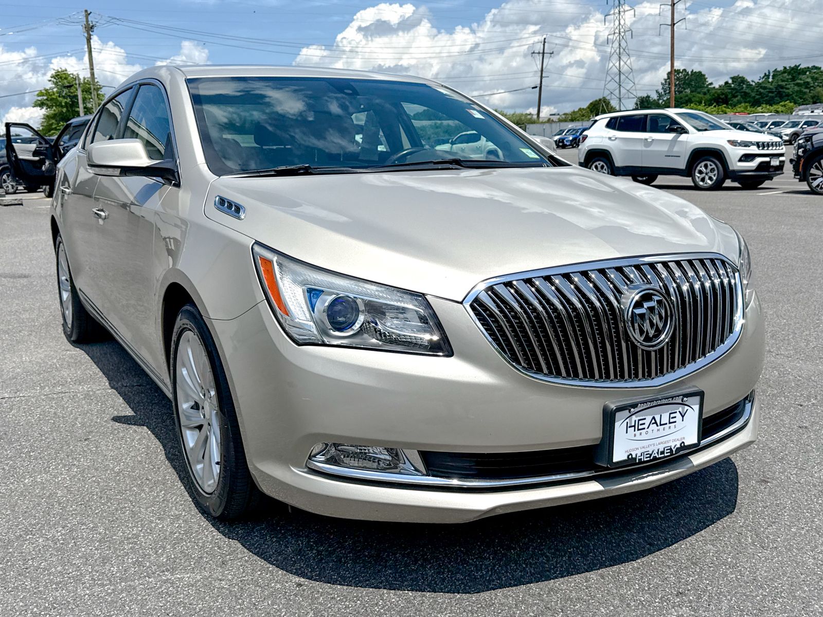 Photo view of 2014 Buick LaCrosse in Gold