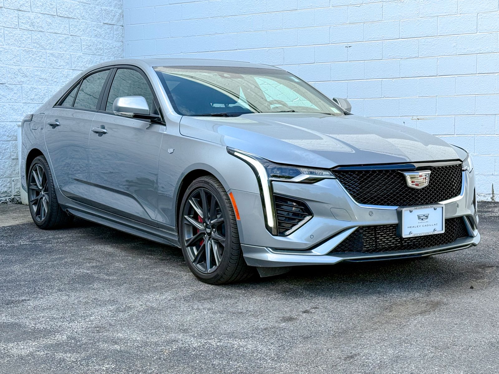 Photo view of 2025 Cadillac CT4 in Silver