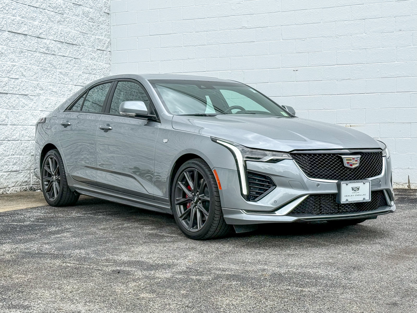 Photo view of 2025 Cadillac CT4 in Silver