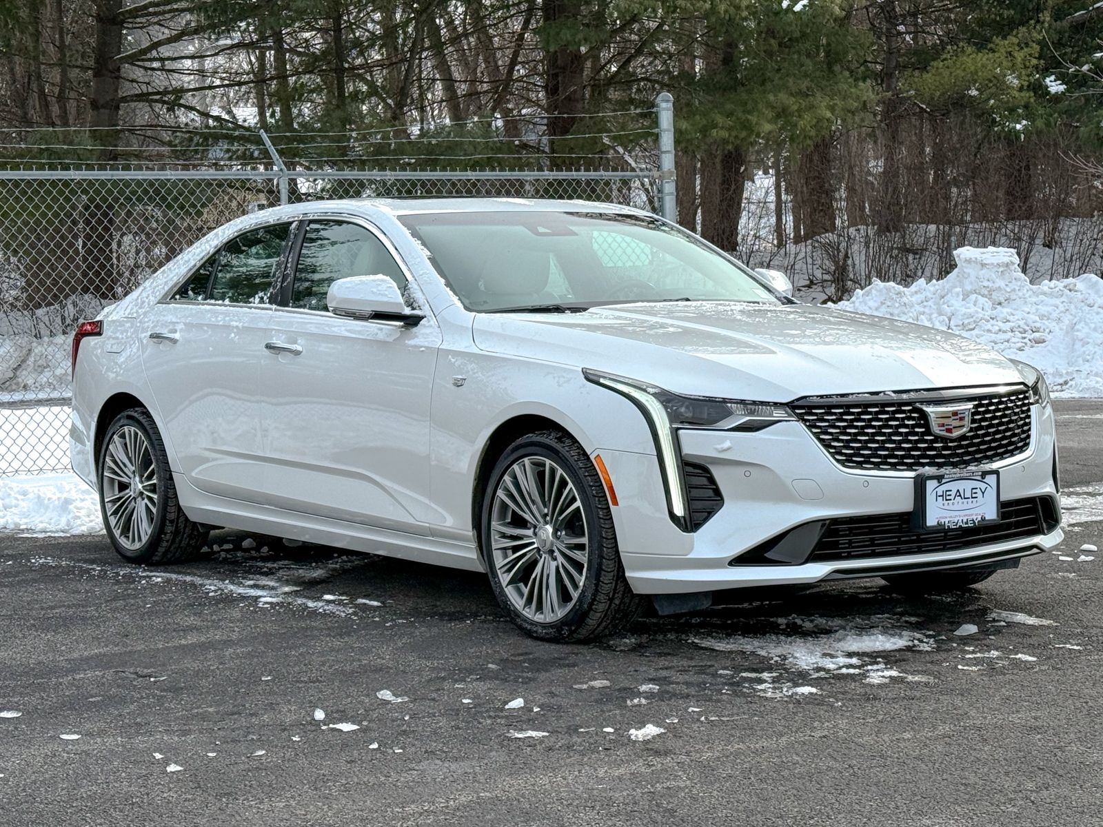 Photo view of 2023 Cadillac CT4 in White