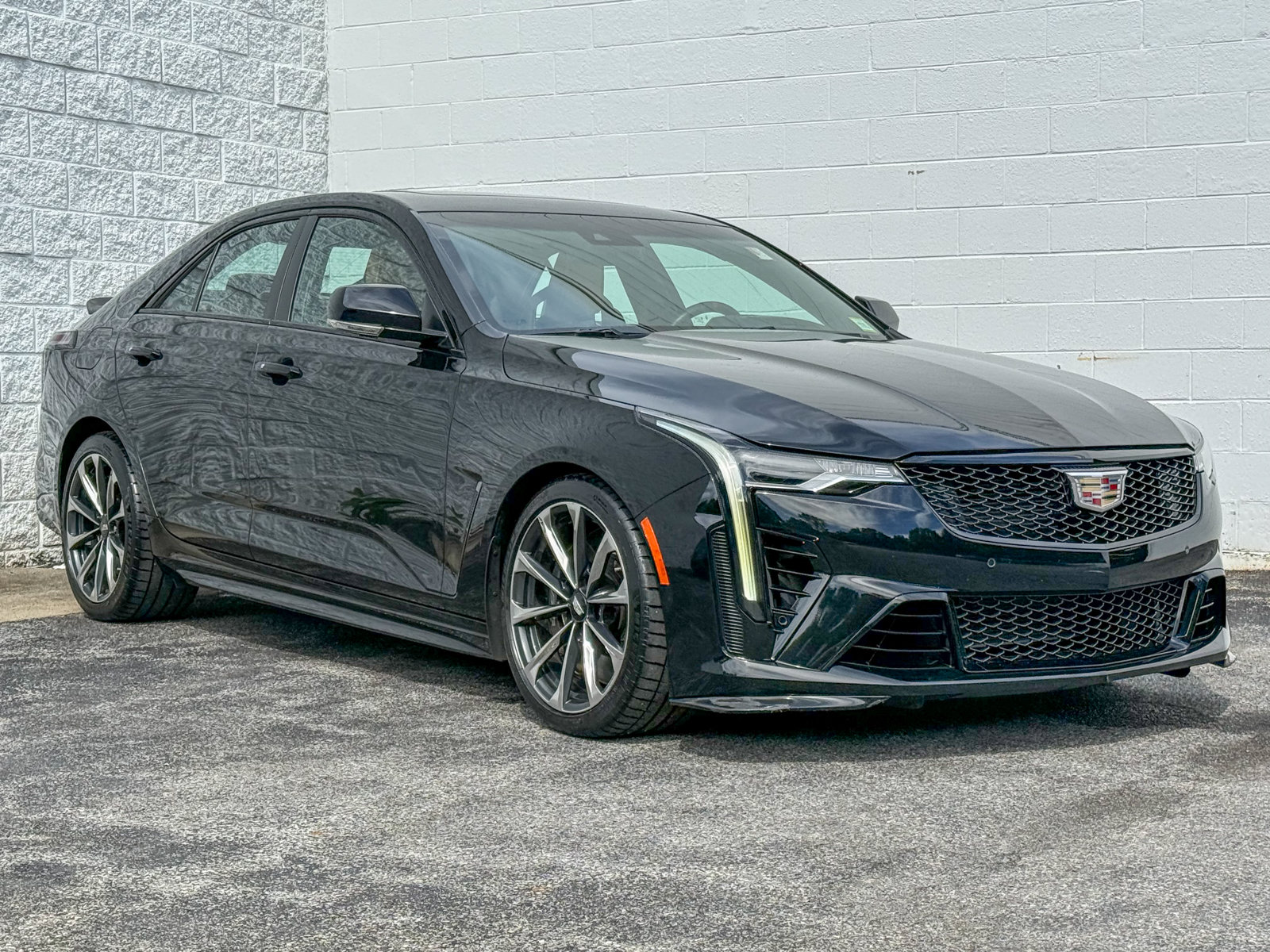 Photo view of 2023 Cadillac CT4-V in Black