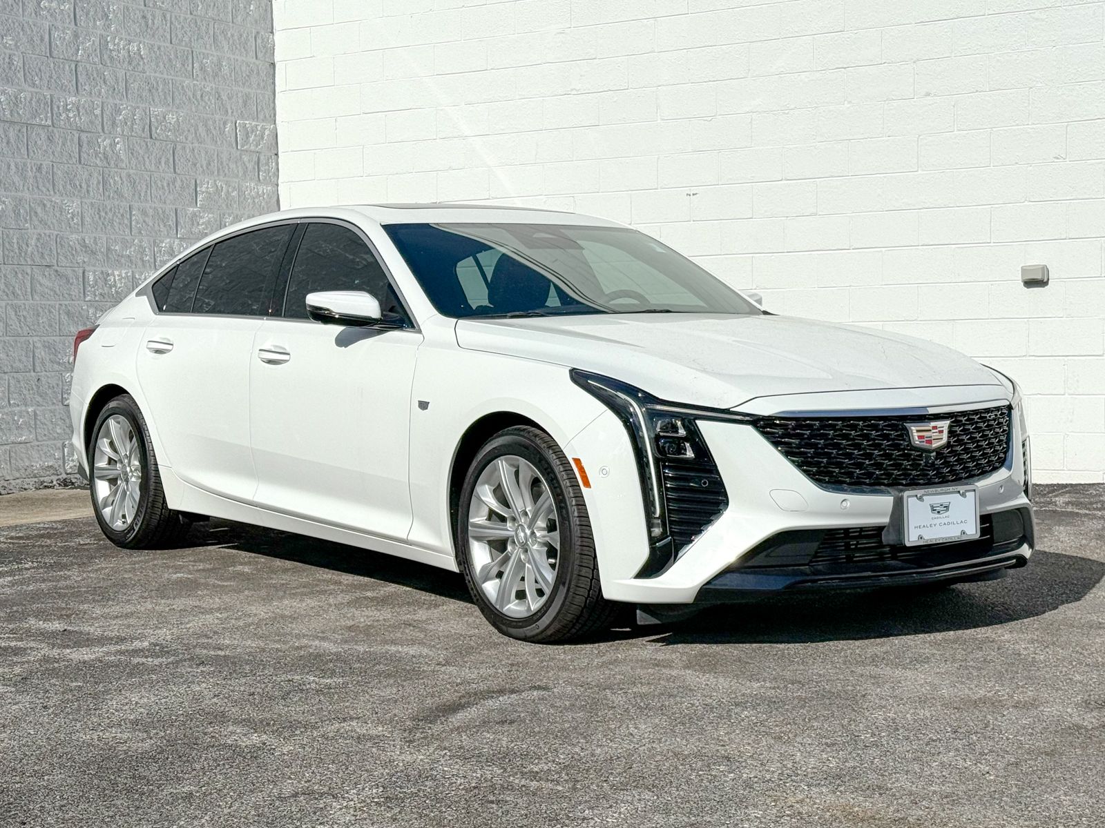 Photo view of 2025 Cadillac CT5 in White
