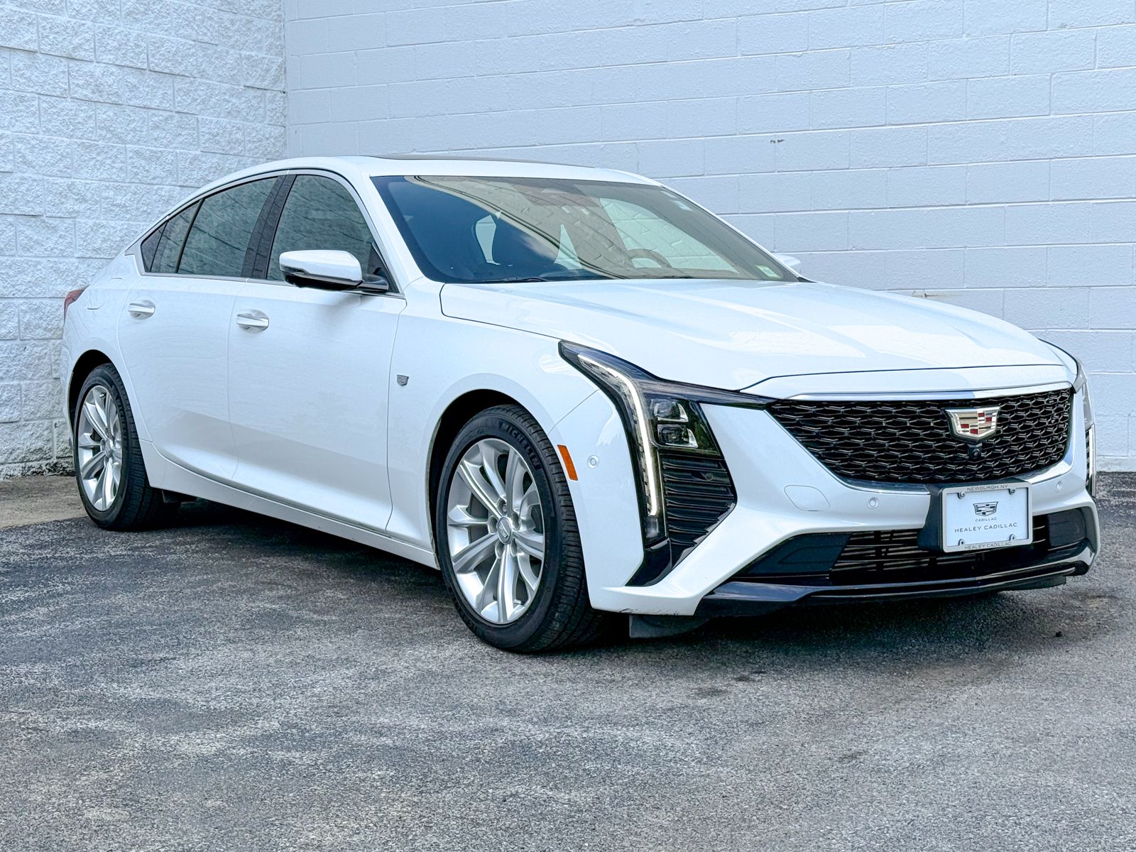 Photo view of 2025 Cadillac CT5 in White