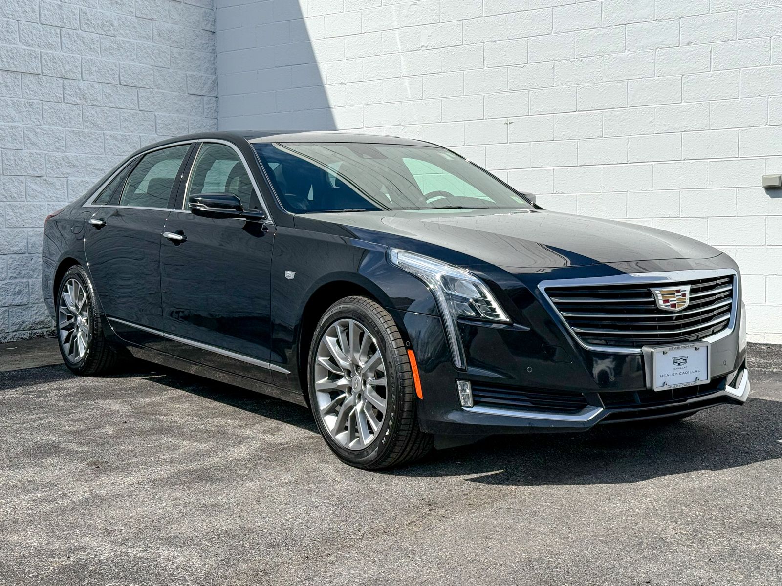 Photo view of 2018 Cadillac CT6 Sedan in Black