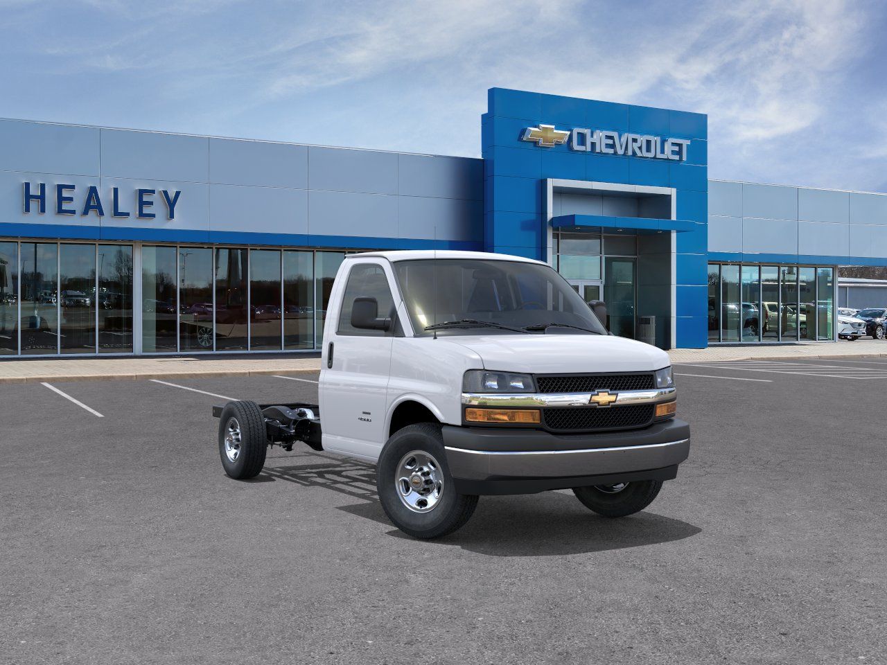Photo view of 2026 Chevrolet Express Commercial Cutaway in White