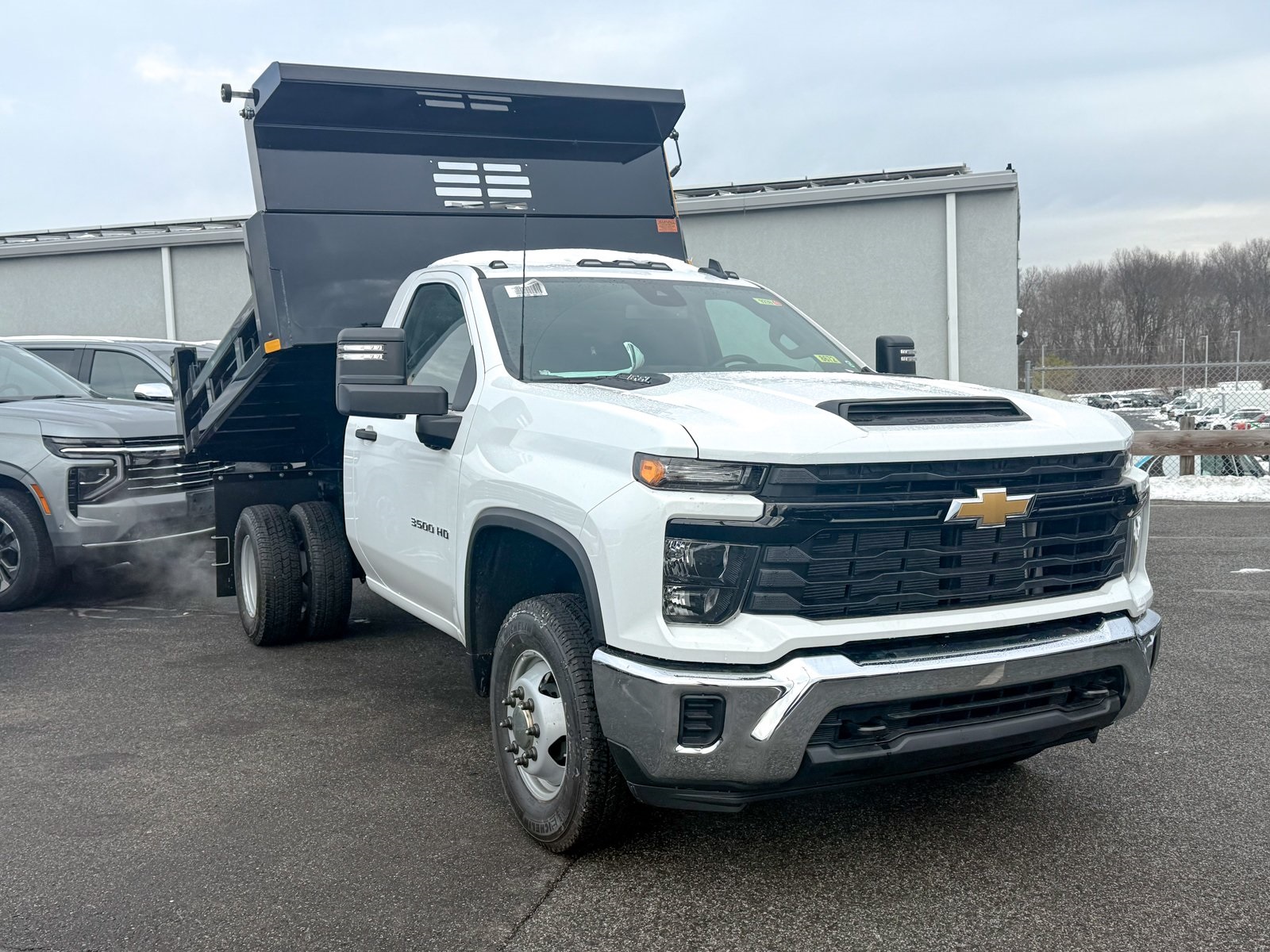 Photo view of 2026 Chevrolet Silverado 3500HD CC in White