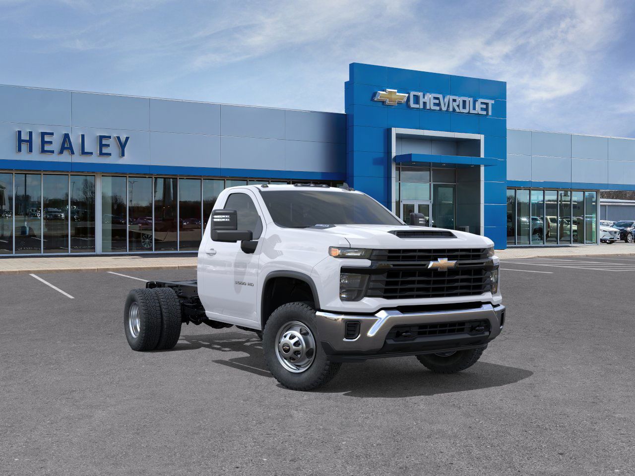 Photo view of 2026 Chevrolet Silverado 3500HD CC in White