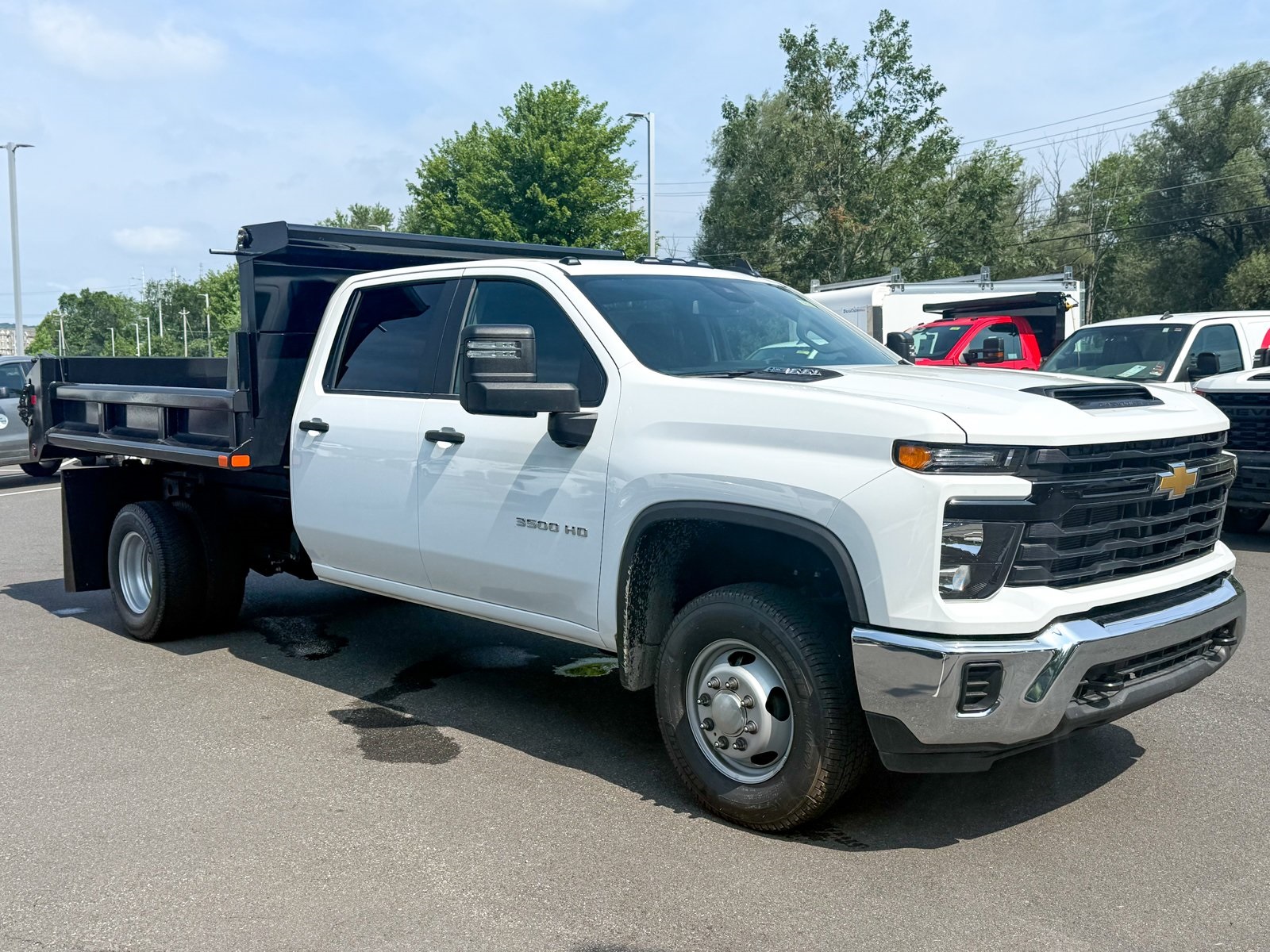 Photo view of 2025 Chevrolet Silverado 3500HD CC in White