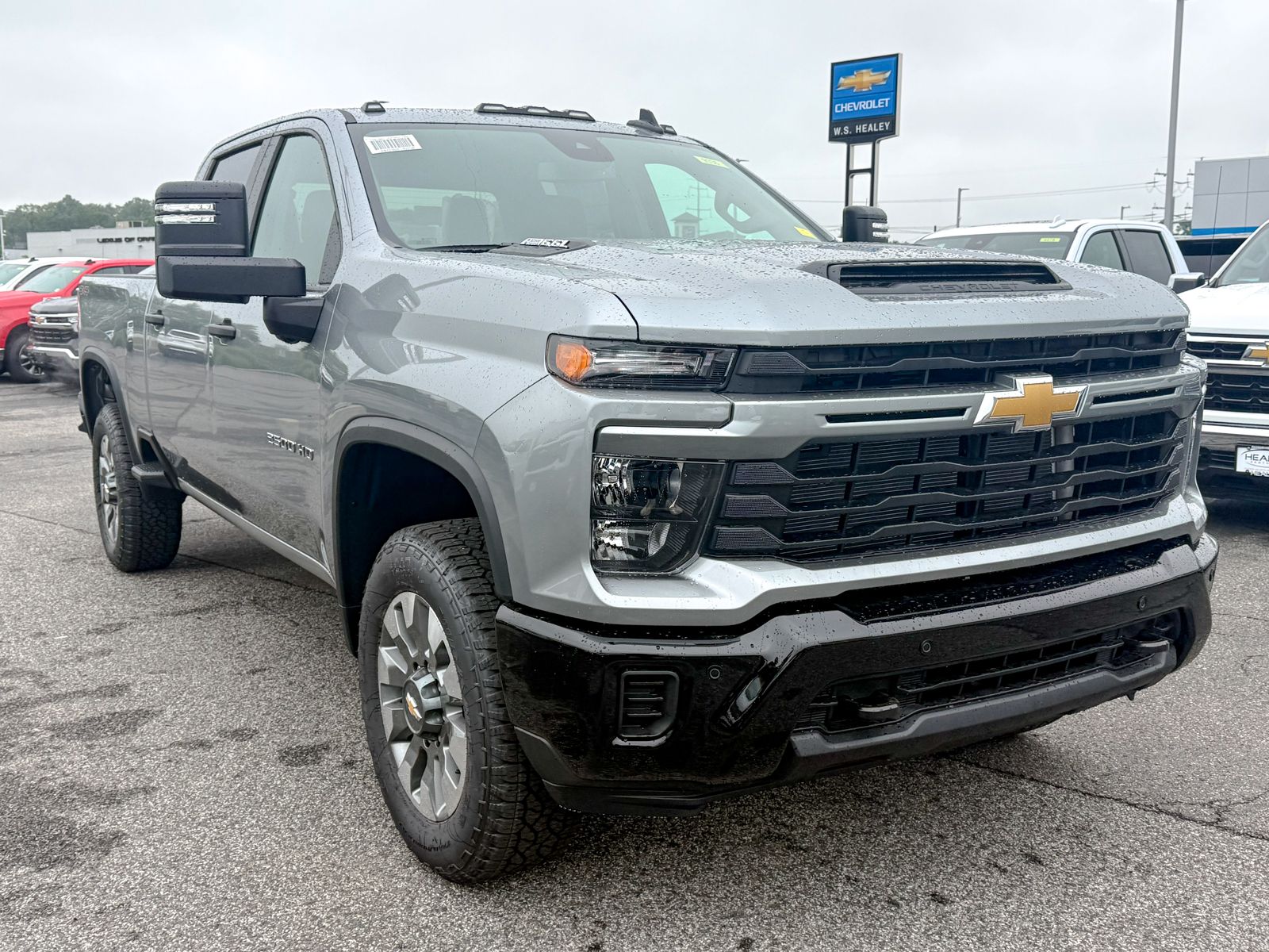 Photo view of 2026 Chevrolet Silverado 2500HD in Gray