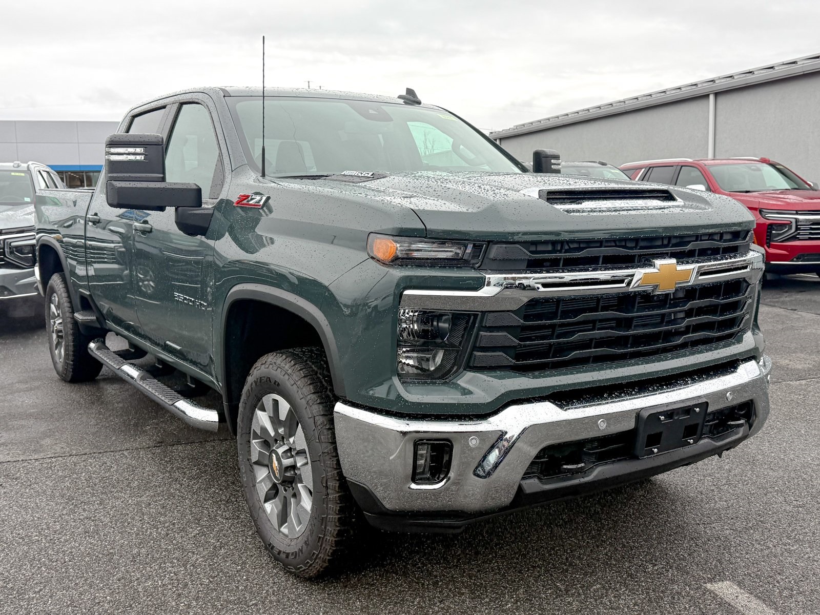 Photo view of 2026 Chevrolet Silverado 2500HD in Gray