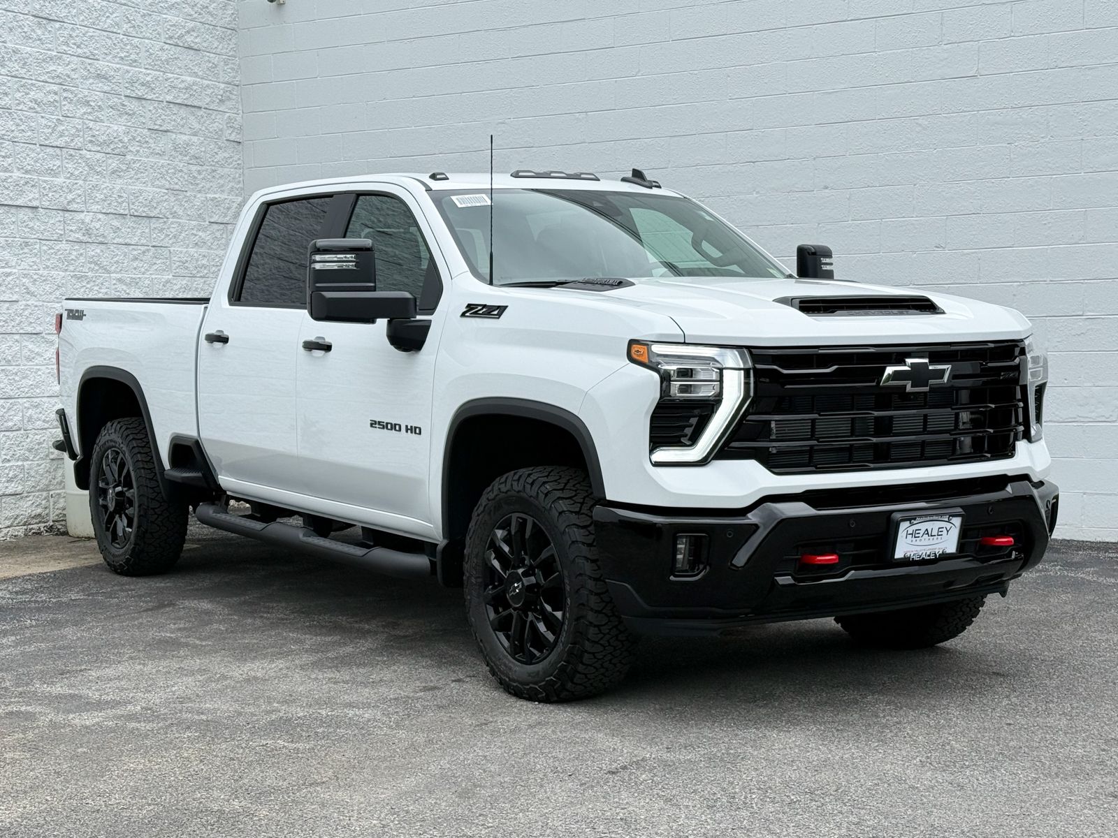 Photo view of 2026 Chevrolet Silverado 2500HD in White
