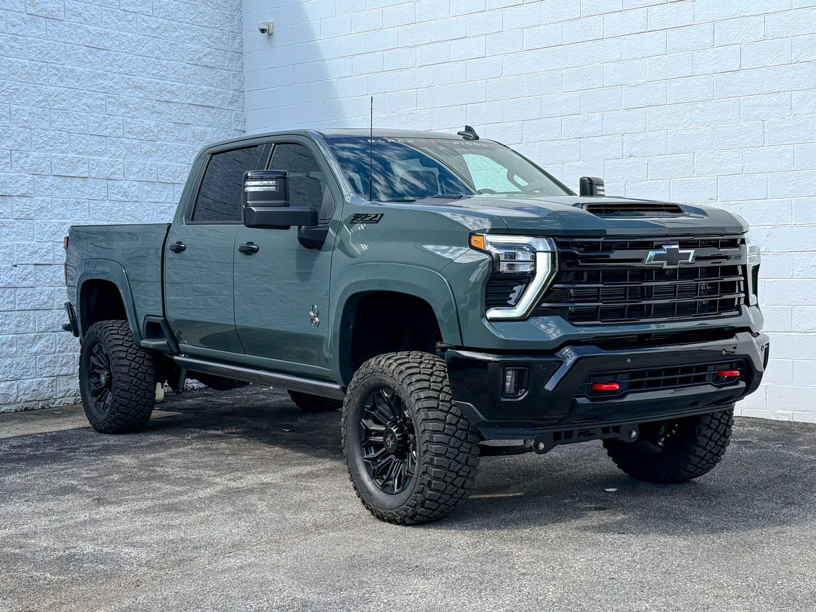 Photo view of 2026 Chevrolet Silverado 2500HD in Gray