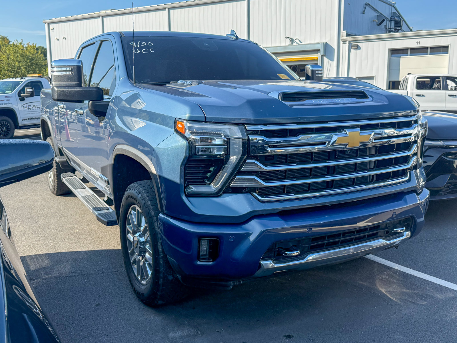 Photo view of 2025 Chevrolet Silverado 2500HD in Blue