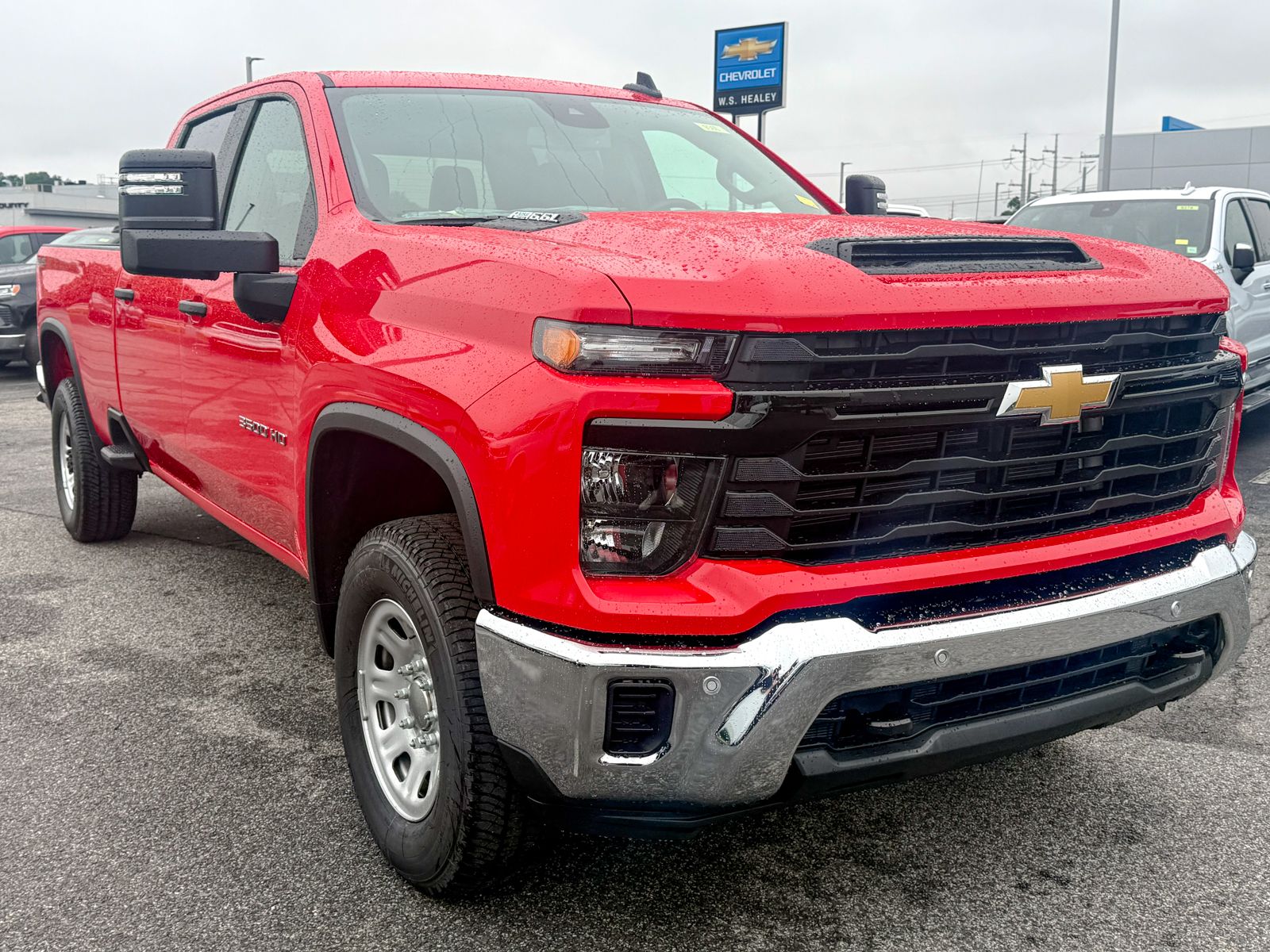 Photo view of 2026 Chevrolet Silverado 3500HD in Red