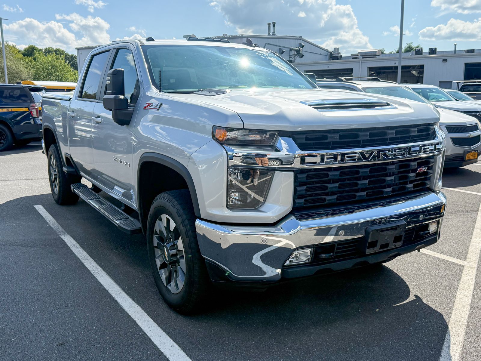 Photo view of 2022 Chevrolet Silverado 2500HD in Gray