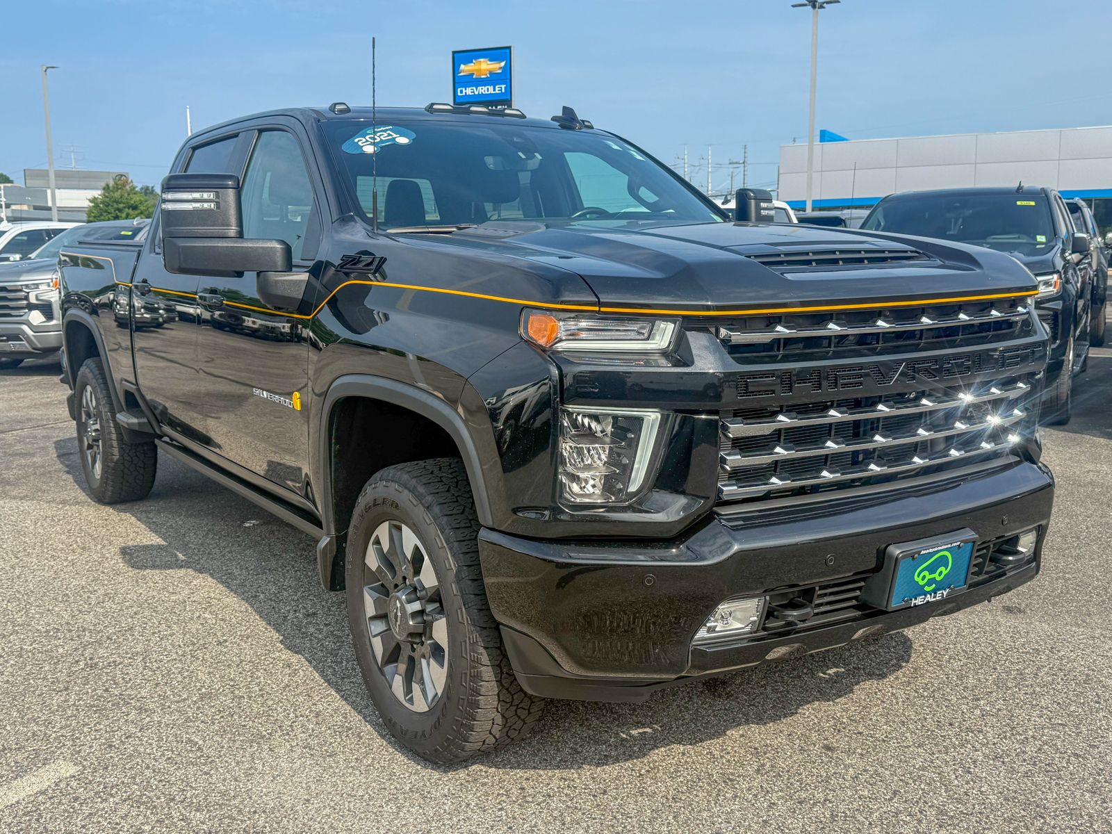 Photo view of 2021 Chevrolet Silverado 2500HD in Black