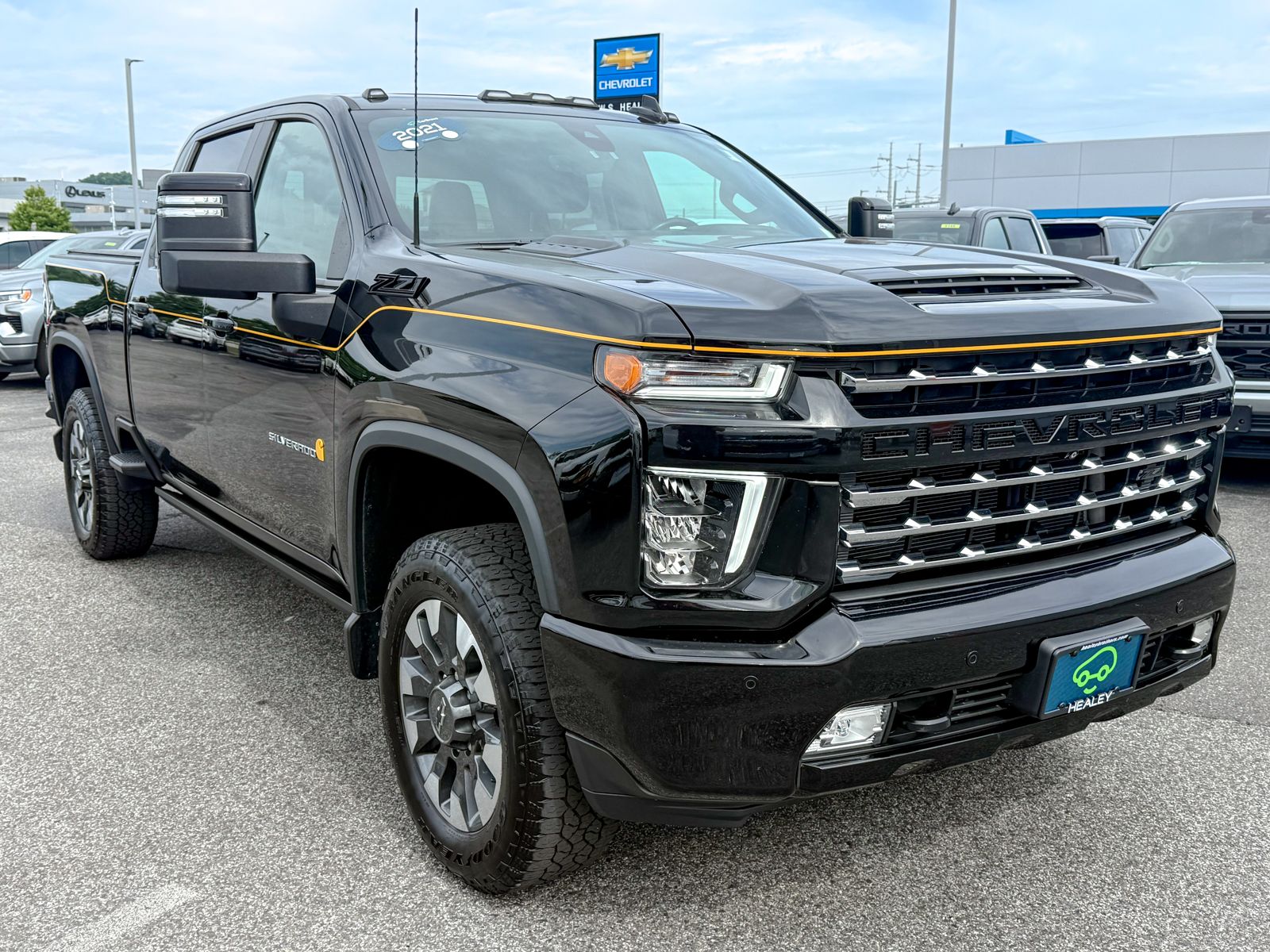 Photo view of 2021 Chevrolet Silverado 2500HD in Black