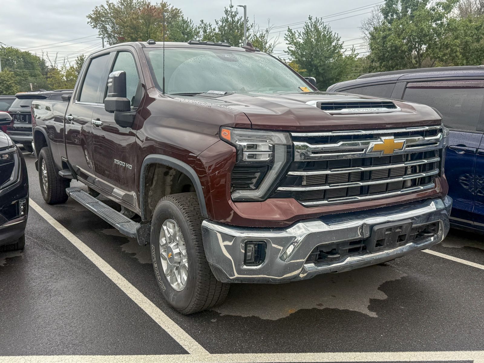 Photo view of 2024 Chevrolet Silverado 2500HD in Brown