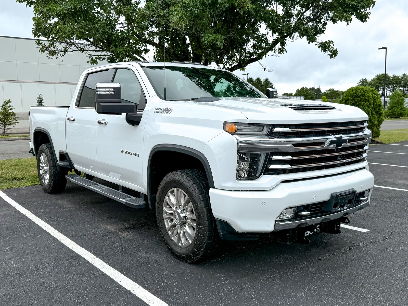 Photo view of 2020 Chevrolet Silverado 2500HD in White