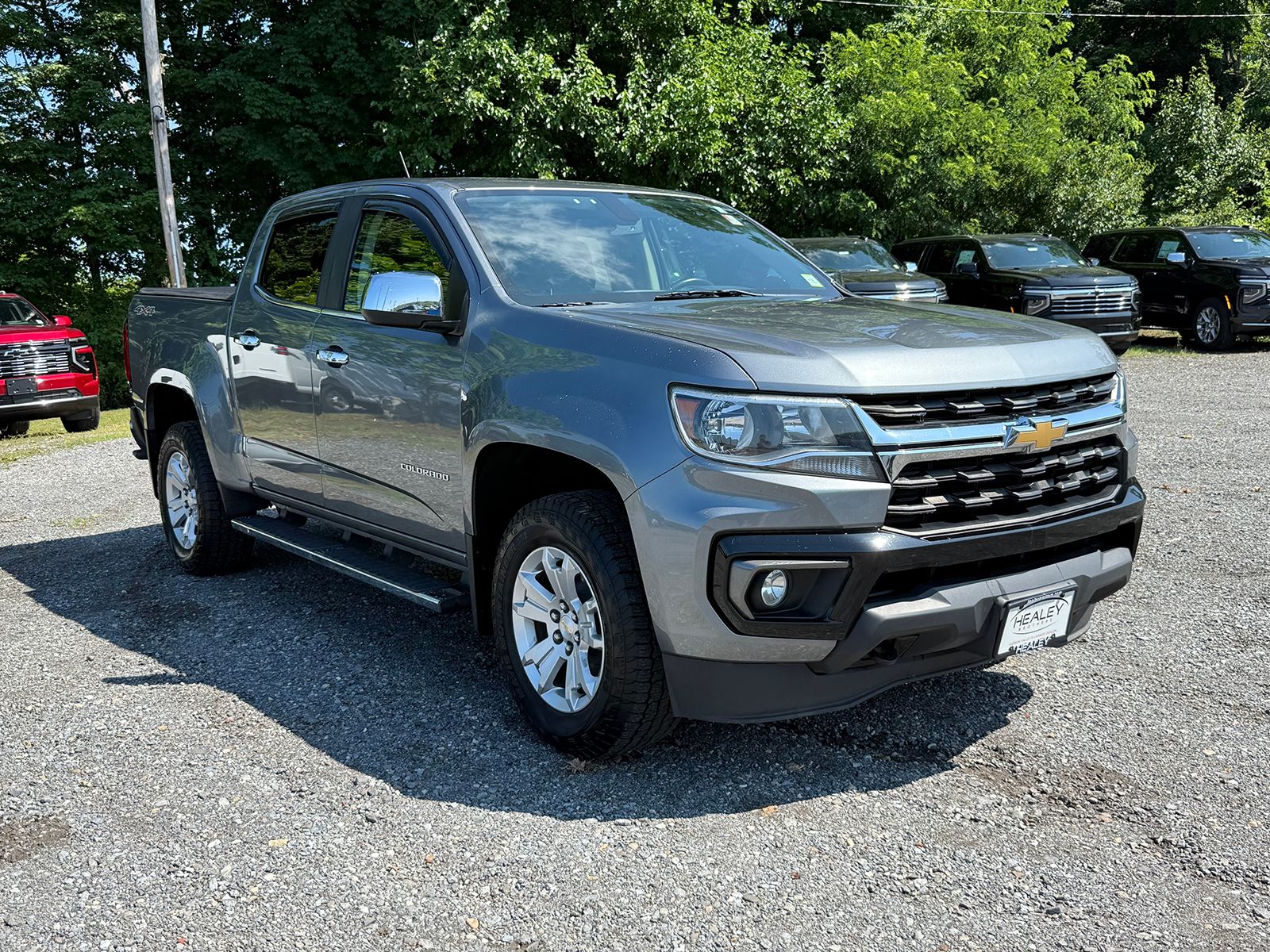 Photo view of 2021 Chevrolet Colorado in Gray