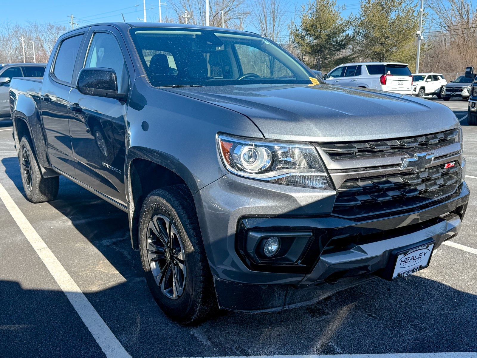 Photo view of 2022 Chevrolet Colorado in Gray