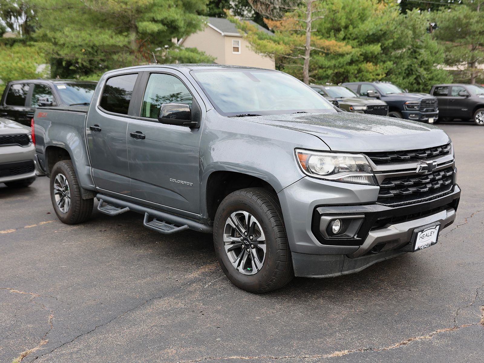 Photo view of 2021 Chevrolet Colorado in Gray