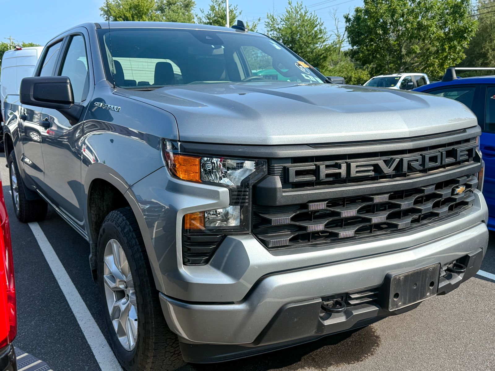 Photo view of 2024 Chevrolet Silverado 1500 in Gray
