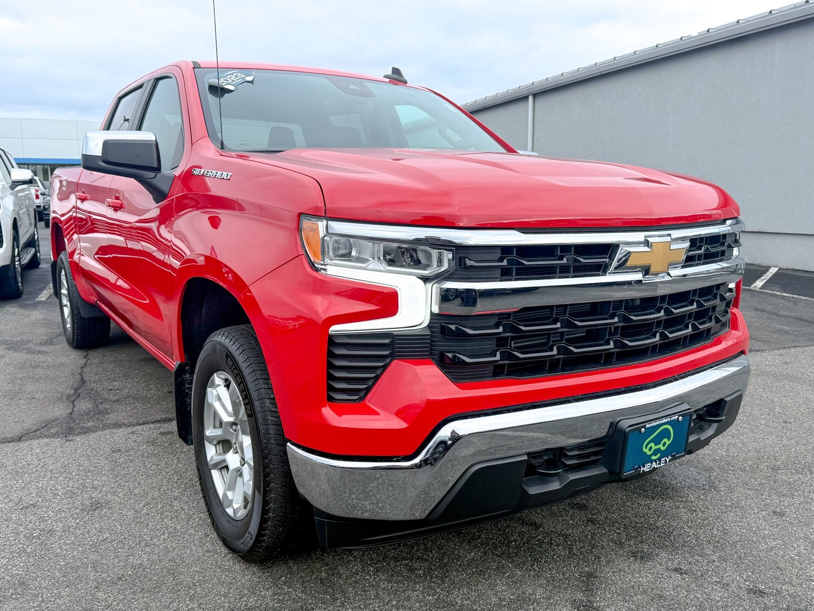 Photo view of 2023 Chevrolet Silverado 1500 in Red