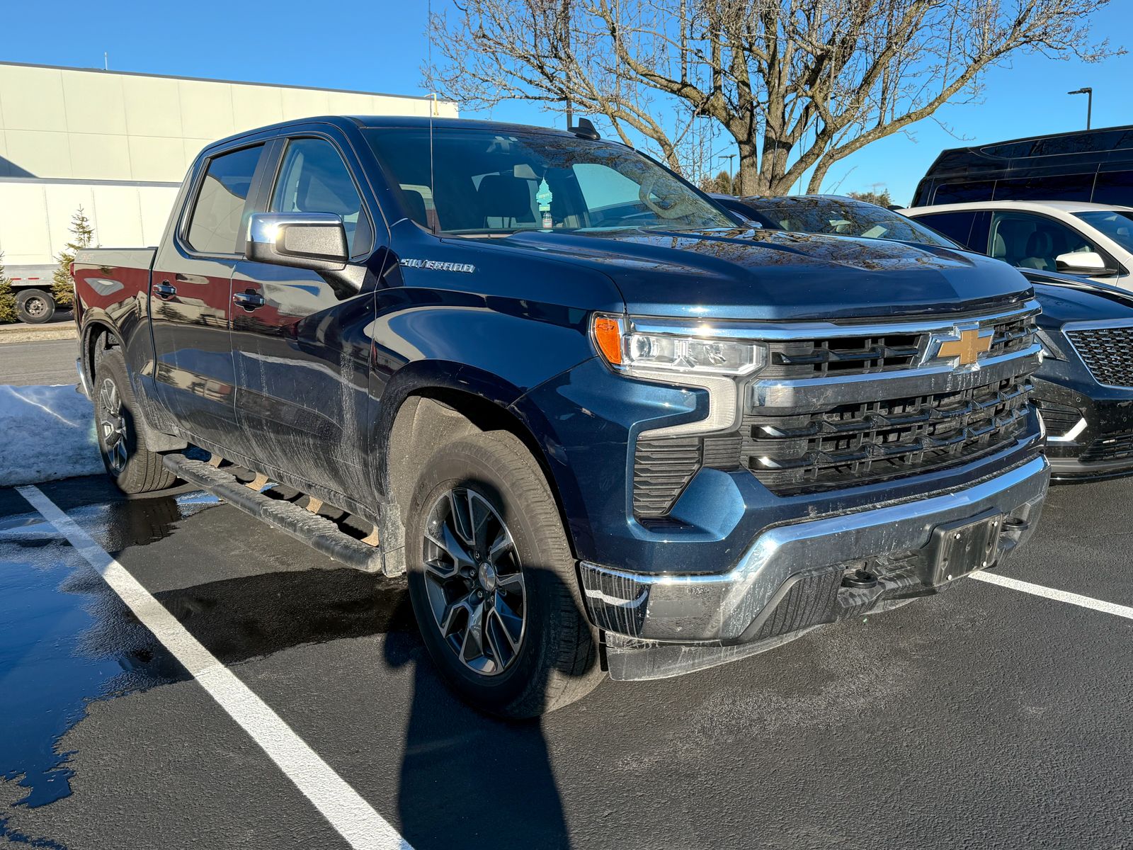 Photo view of 2023 Chevrolet Silverado 1500 in Blue