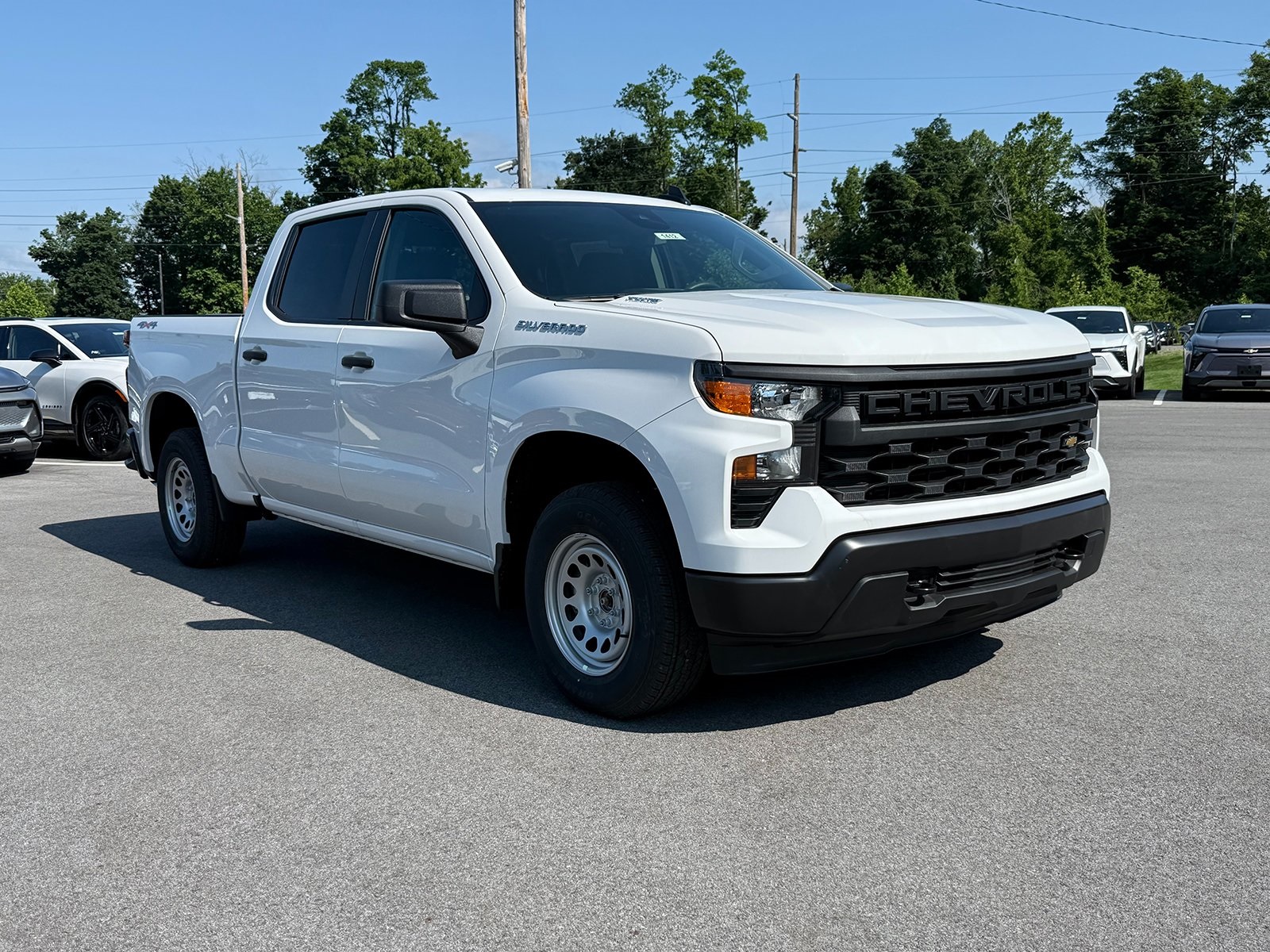 Photo view of 2025 Chevrolet Silverado 1500 in White