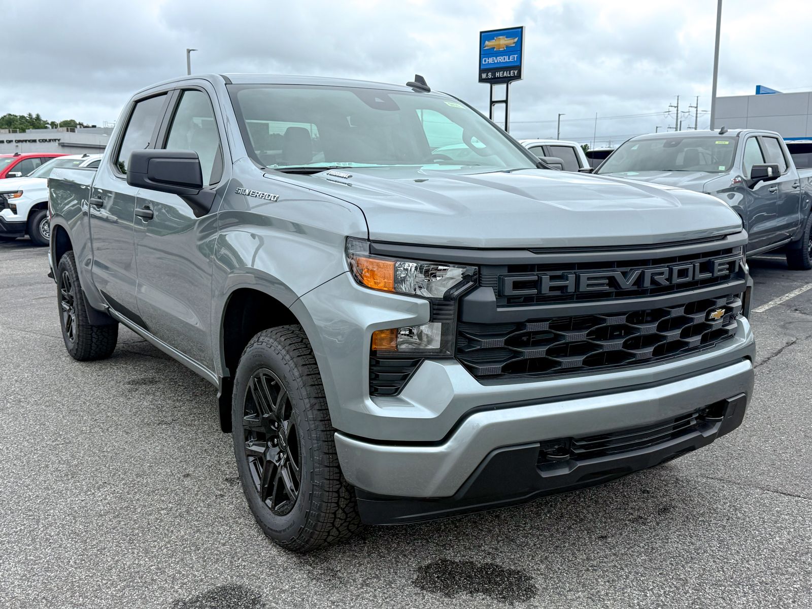 Photo view of 2026 Chevrolet Silverado 1500 in Gray