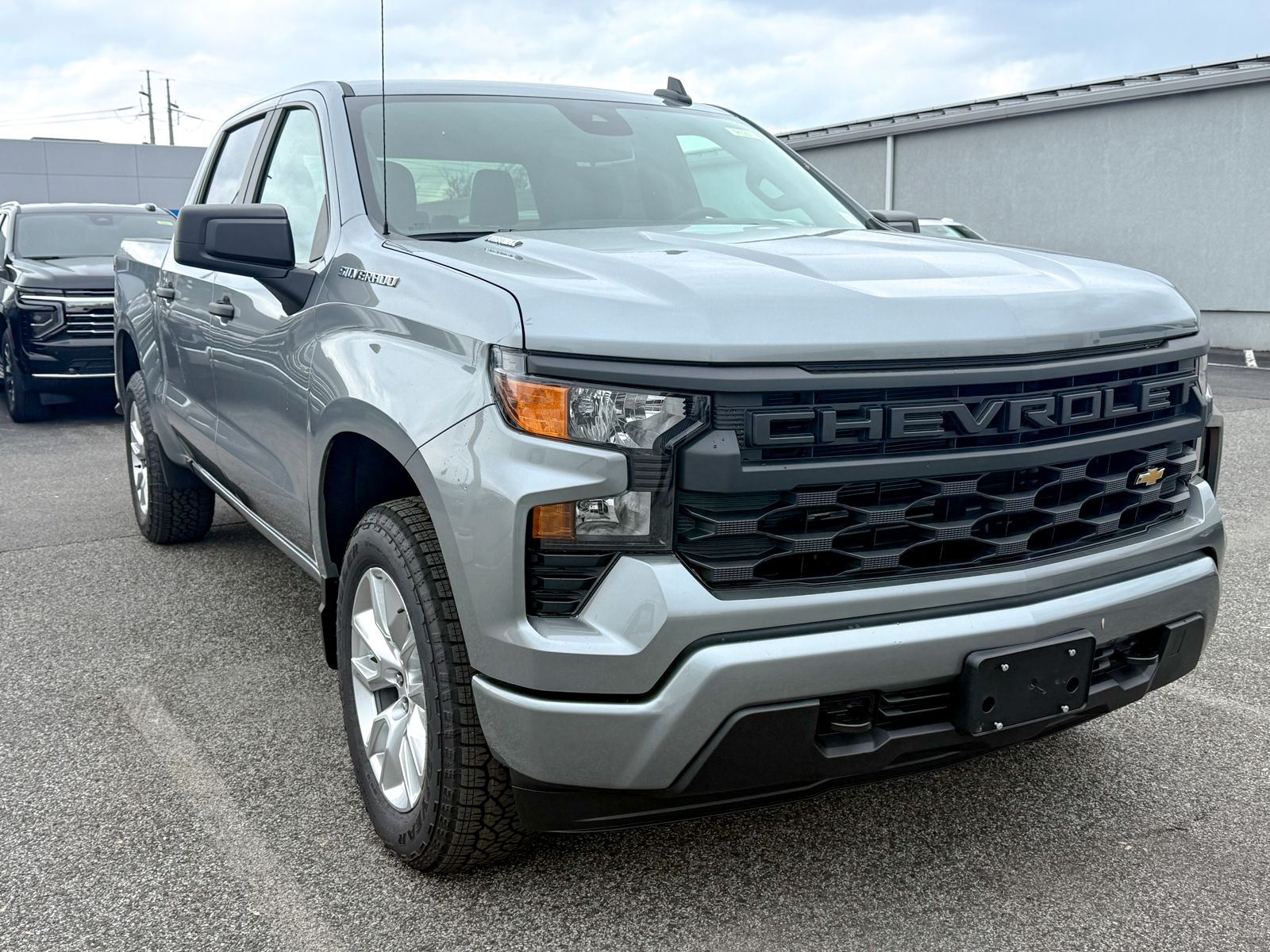 Photo view of 2026 Chevrolet Silverado 1500 in Gray