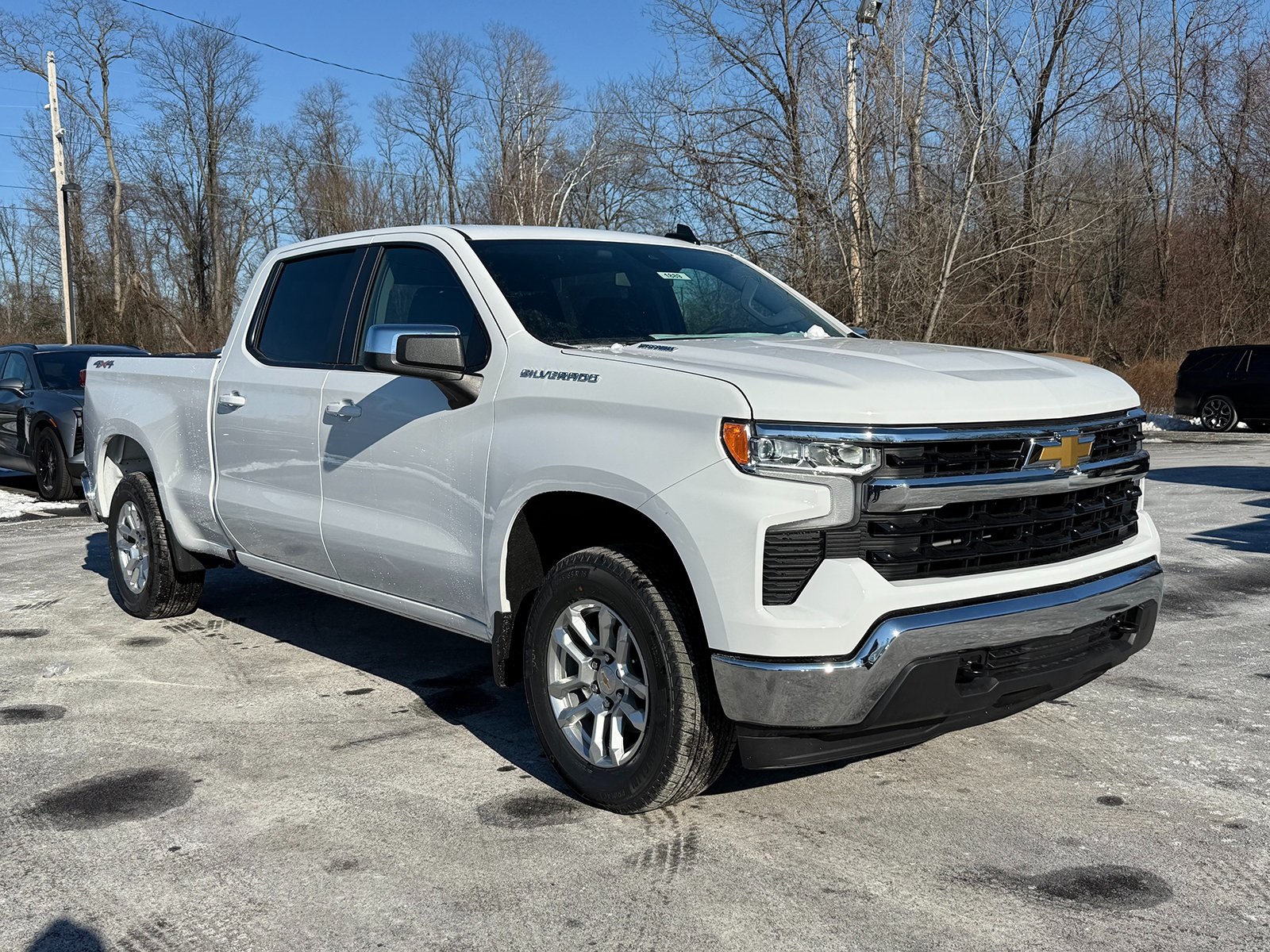 Photo view of 2026 Chevrolet Silverado 1500 in White