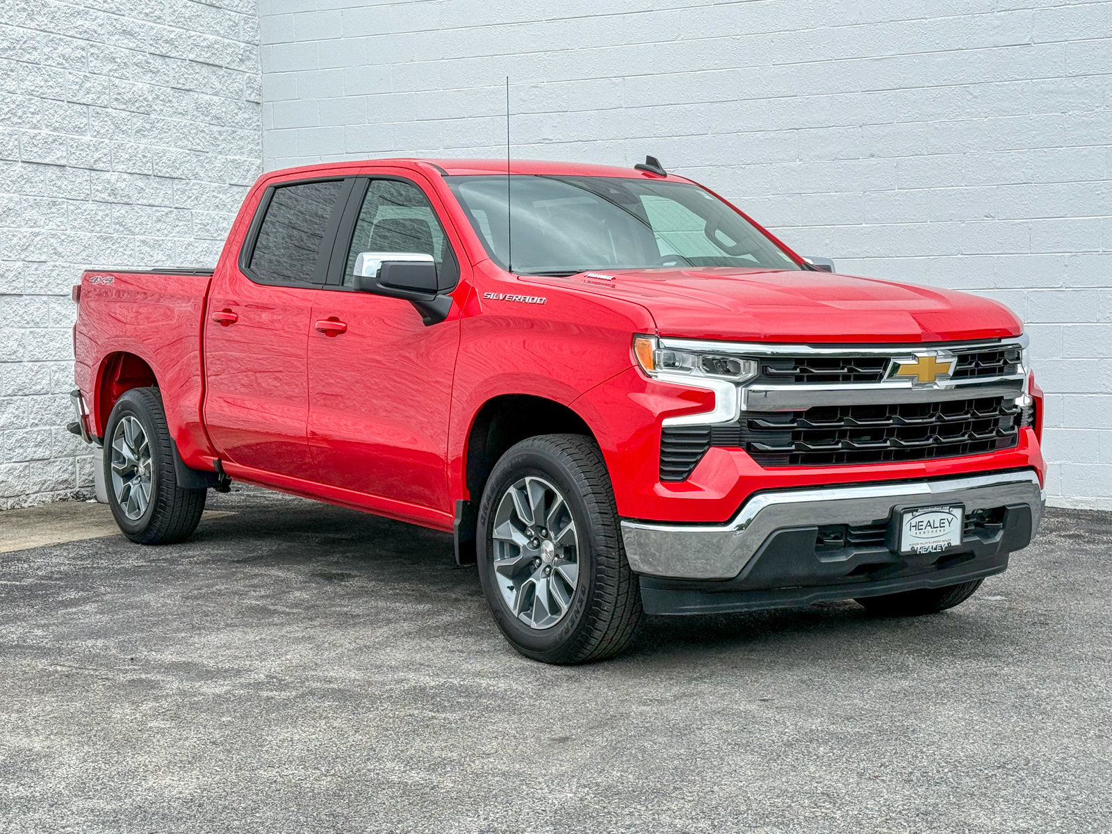 Photo view of 2026 Chevrolet Silverado 1500 in Red