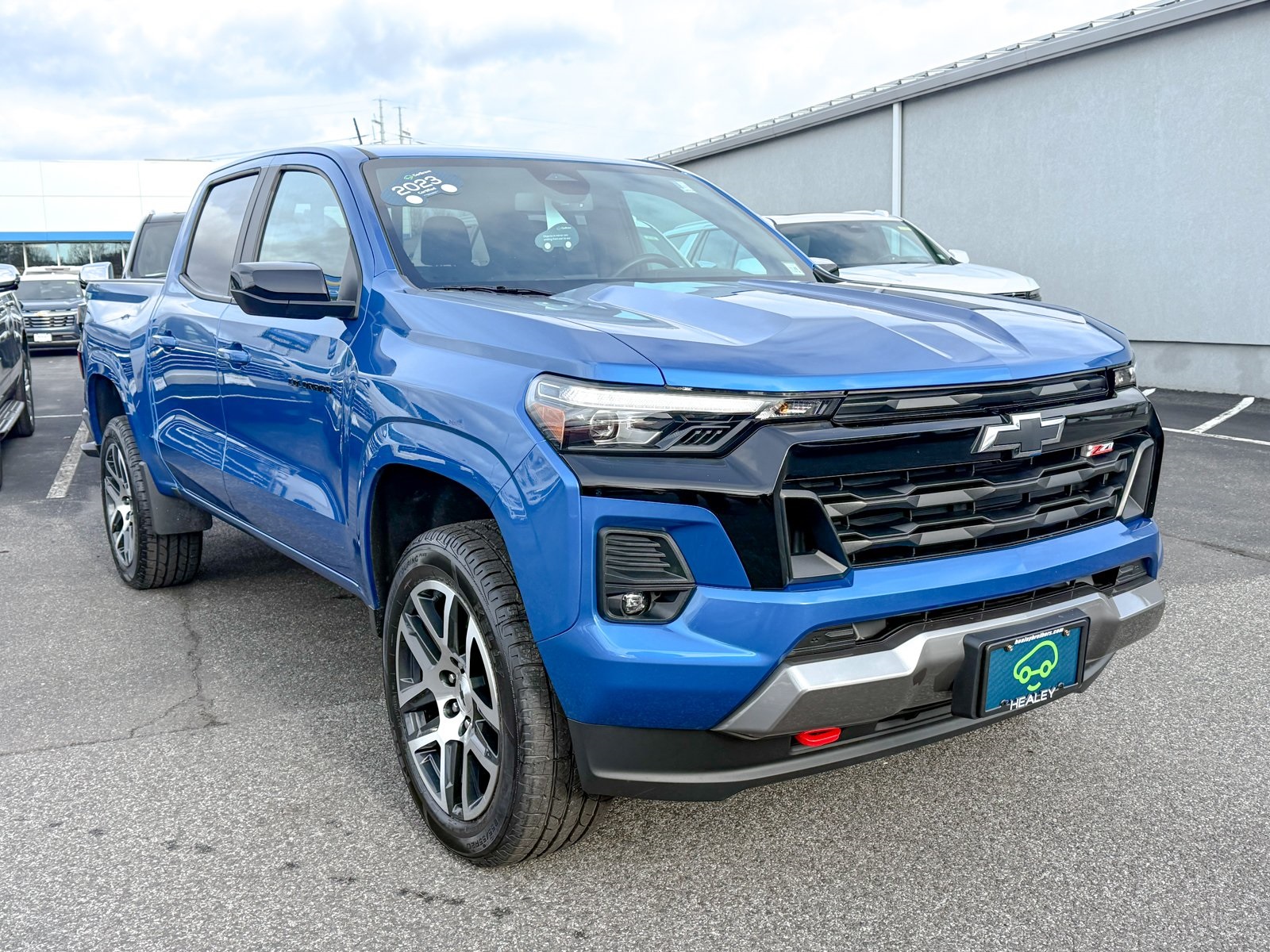 Photo view of 2023 Chevrolet Colorado in Blue