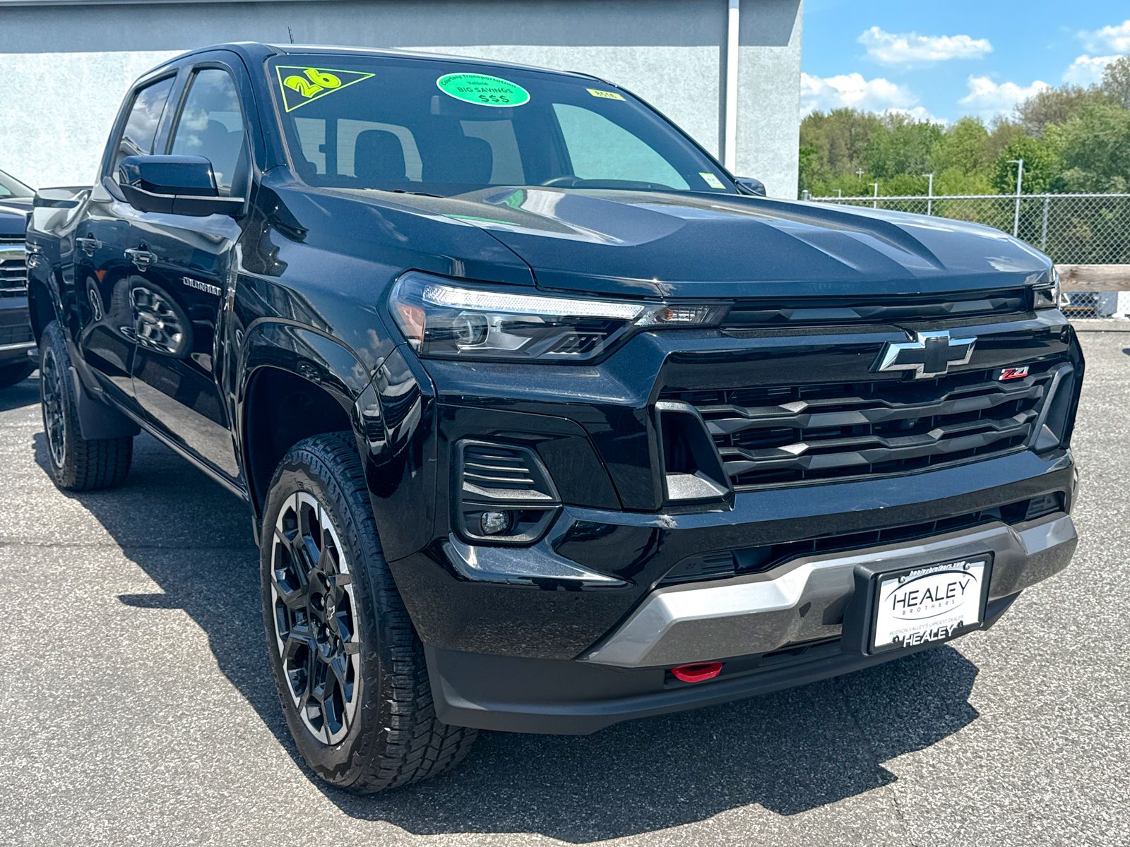 Photo view of 2026 Chevrolet Colorado in Black