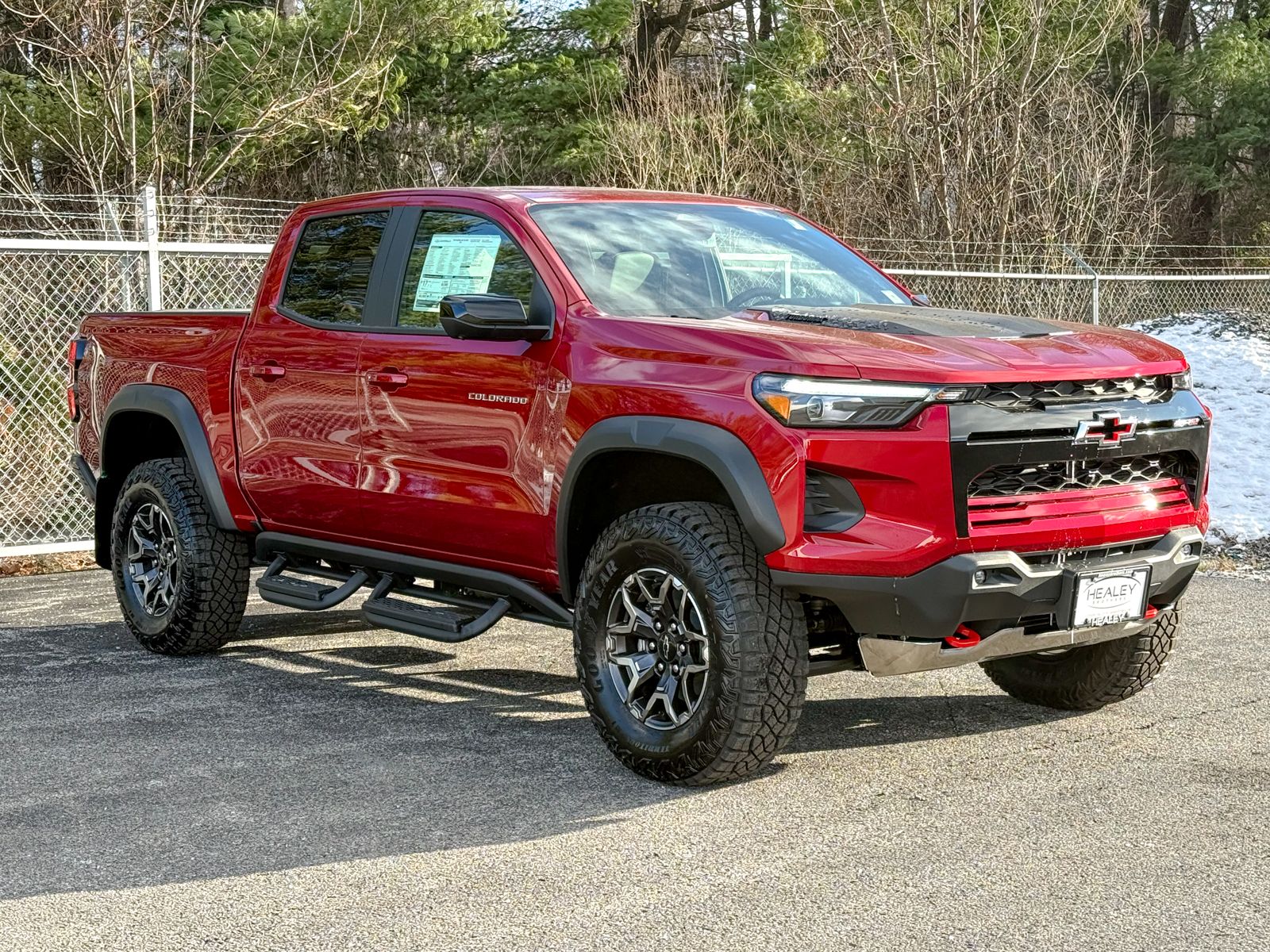 Photo view of 2026 Chevrolet Colorado in Red