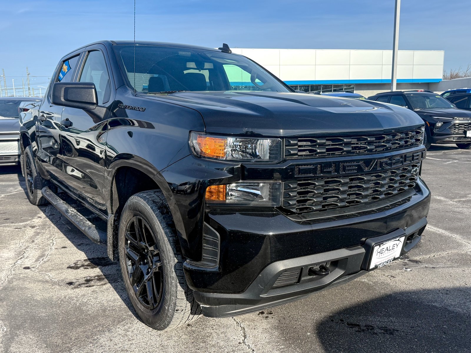 Photo view of 2021 Chevrolet Silverado 1500 in Black