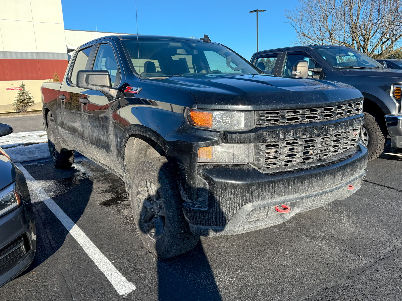 Photo view of 2020 Chevrolet Silverado 1500 in Black