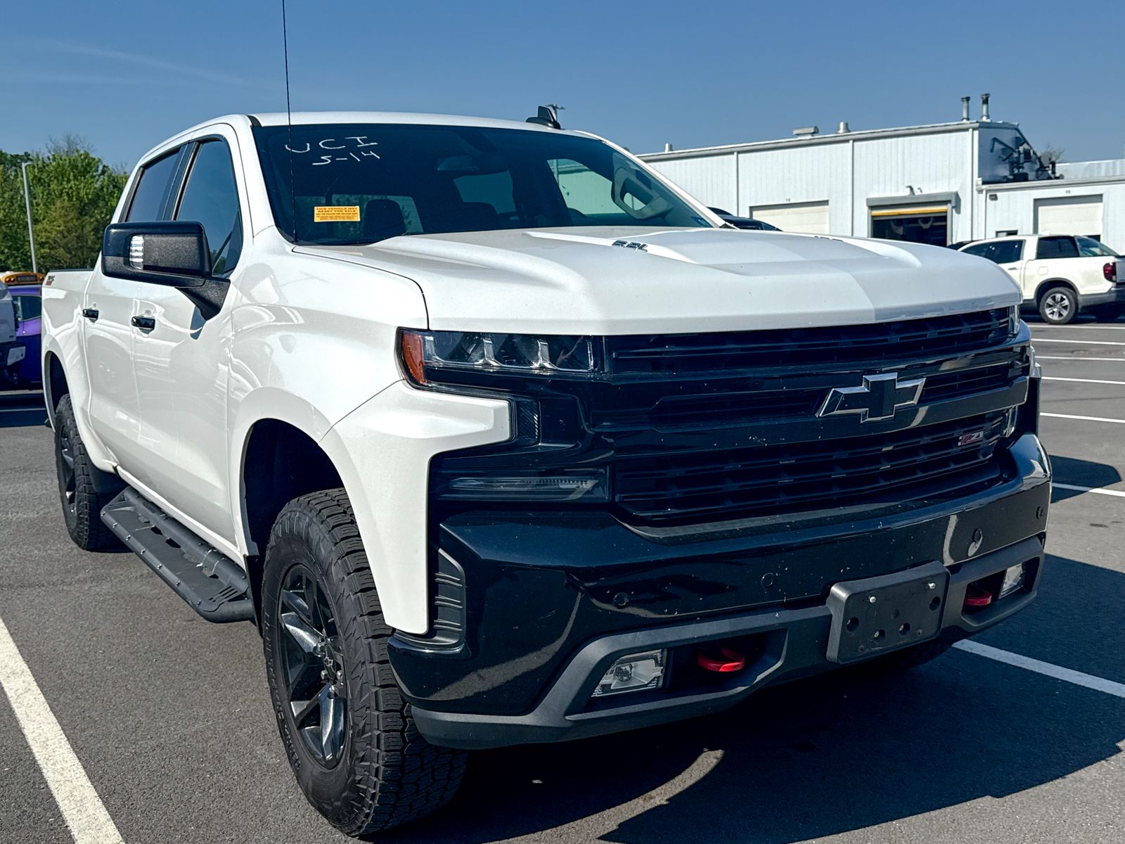Photo view of 2020 Chevrolet Silverado 1500 in White