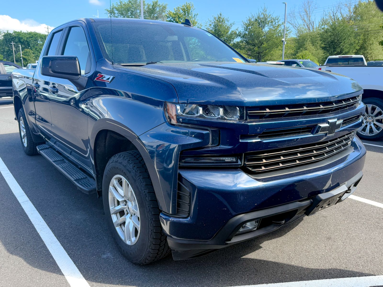Photo view of 2019 Chevrolet Silverado 1500 in Blue