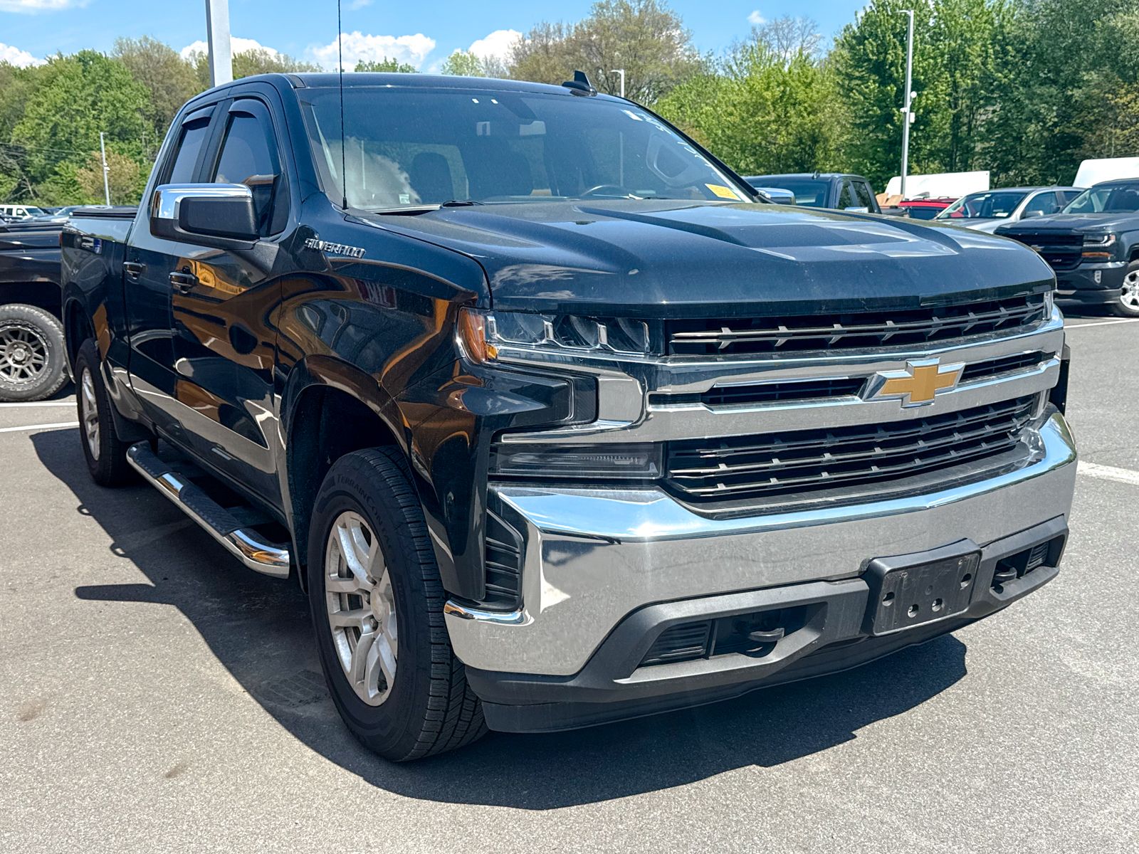Photo view of 2022 Chevrolet Silverado 1500 LTD in Black