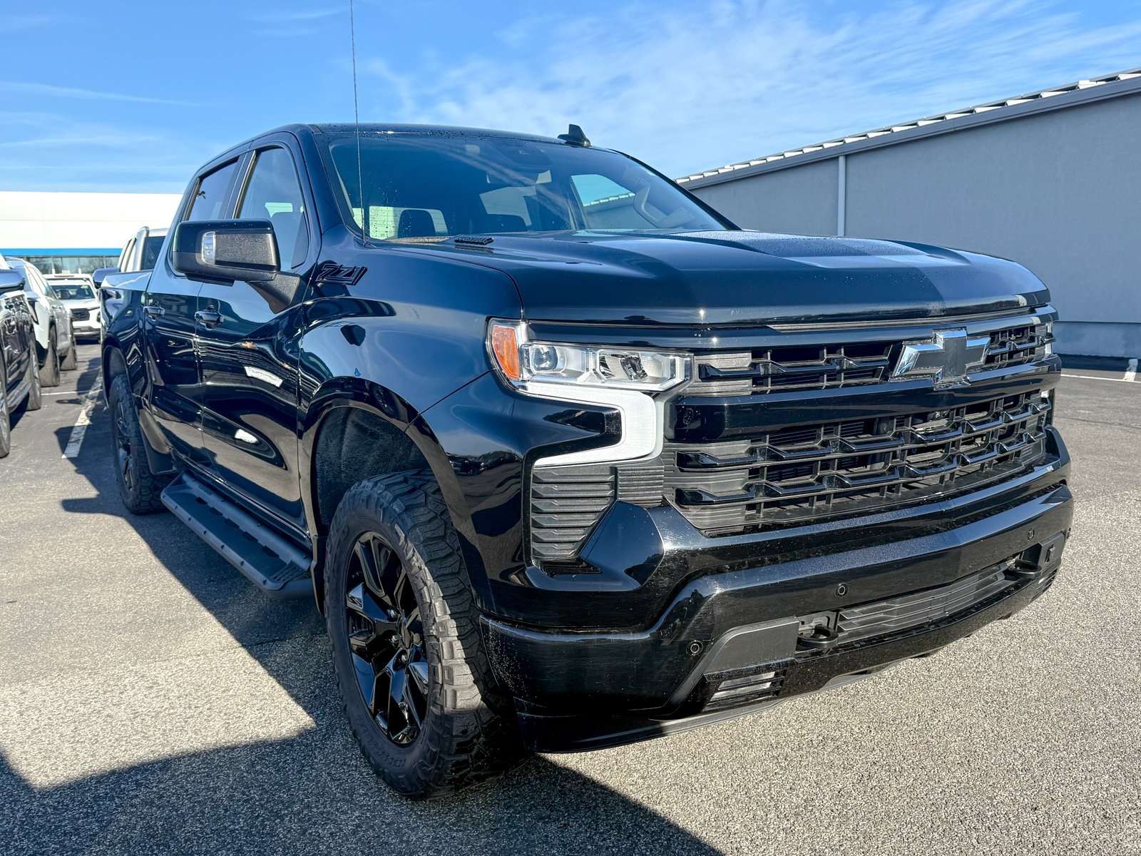 Photo view of 2024 Chevrolet Silverado 1500 in Black