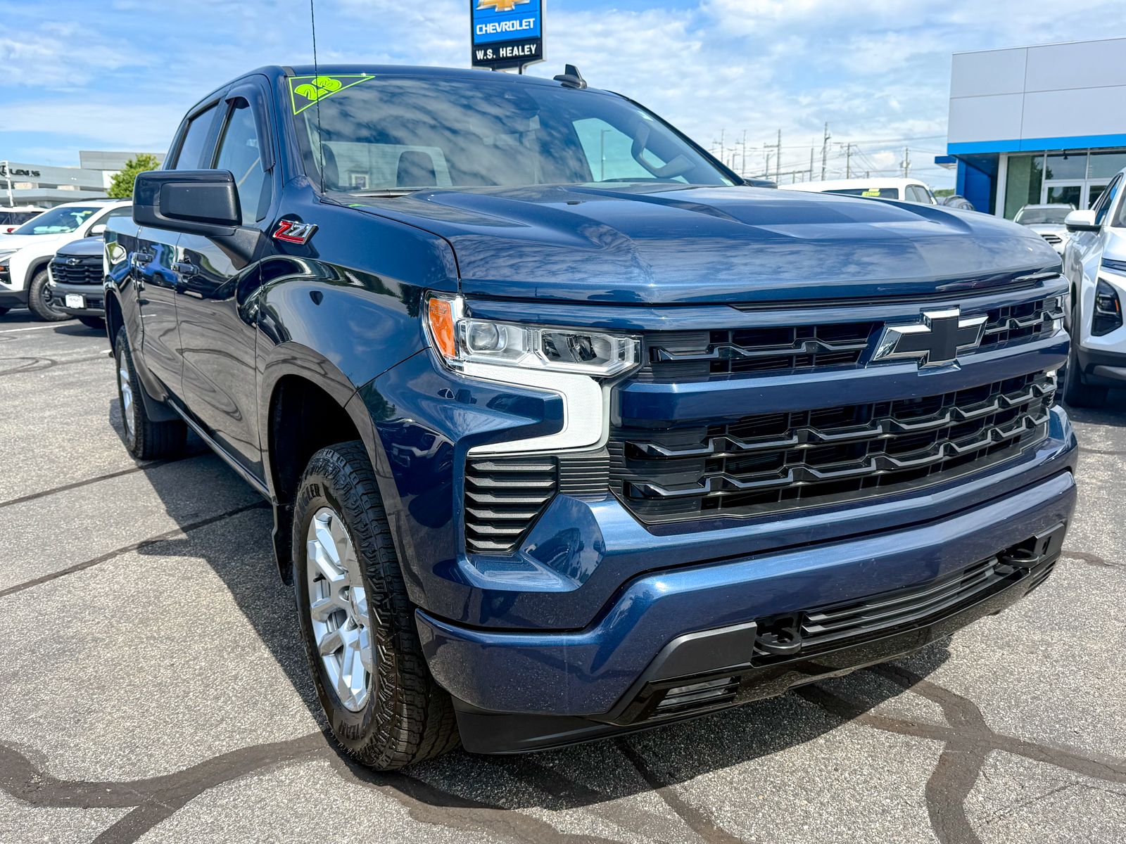Photo view of 2023 Chevrolet Silverado 1500 in Blue