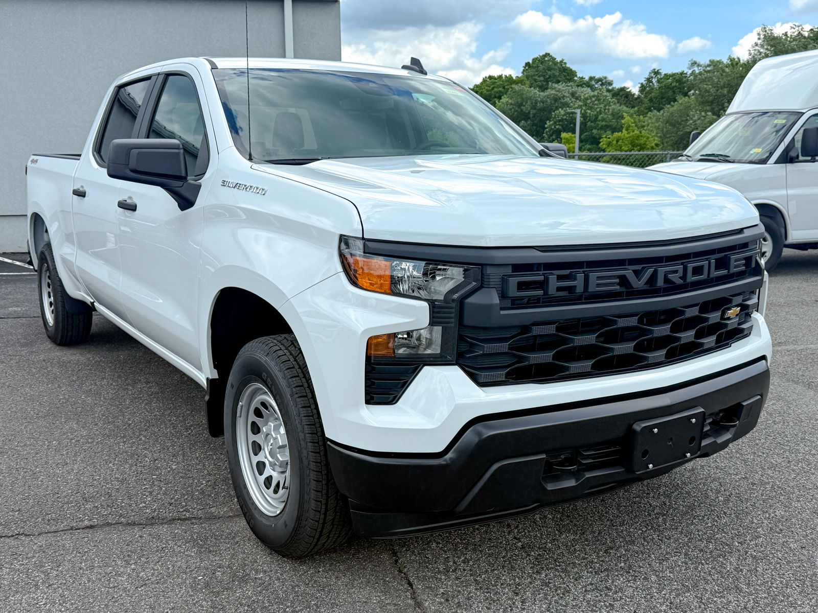 Photo view of 2026 Chevrolet Silverado 1500 in White